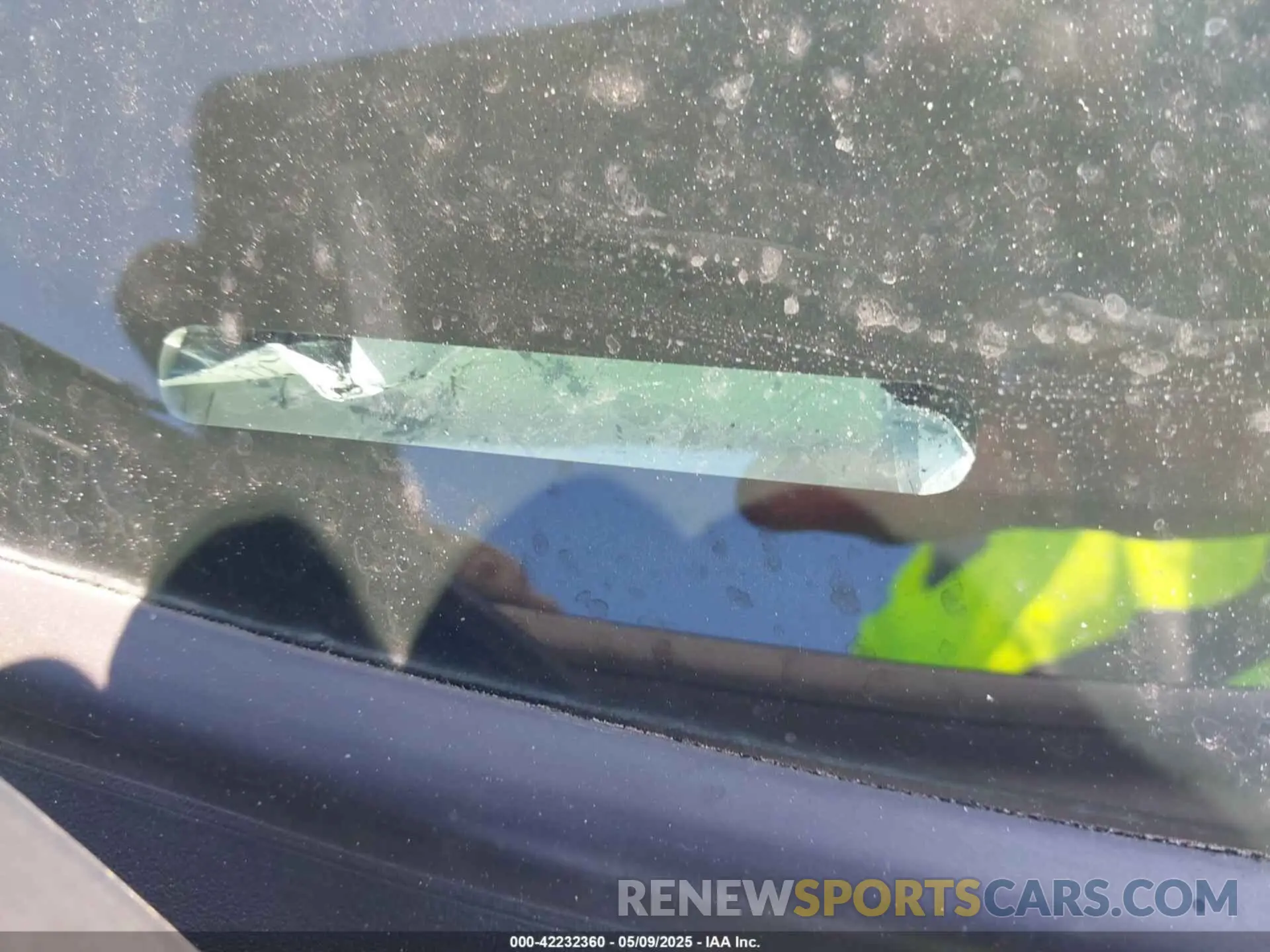9 Photograph of a damaged car 2C3CDZFJ4MH506264 DODGE CHALLENGER 2021