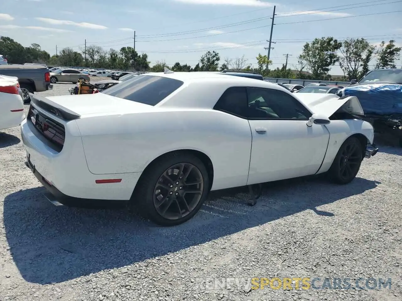 3 Photograph of a damaged car 2C3CDZFJ8MH676692 DODGE CHALLENGER 2021