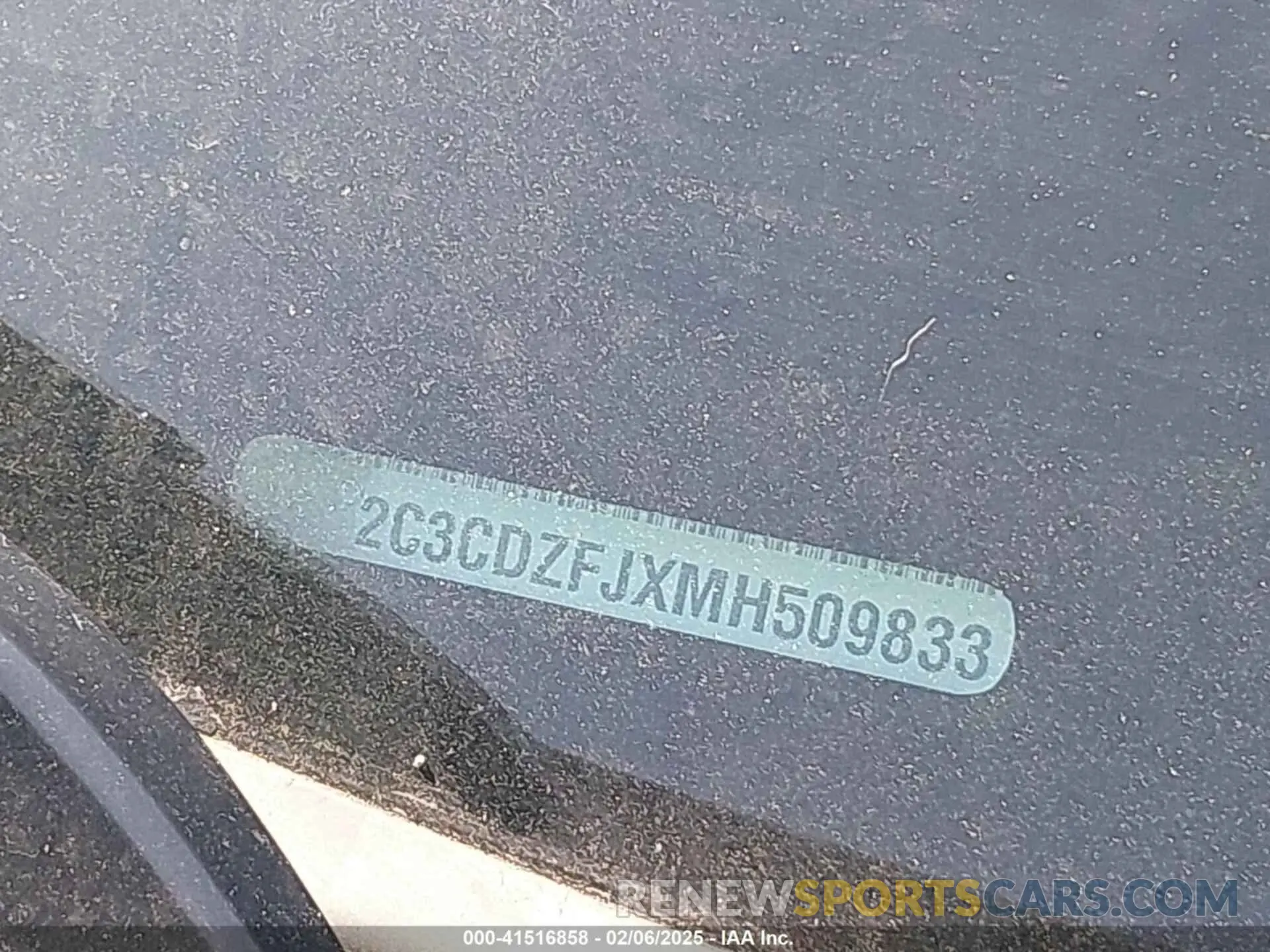 17 Photograph of a damaged car 2C3CDZFJXMH509833 DODGE CHALLENGER 2021