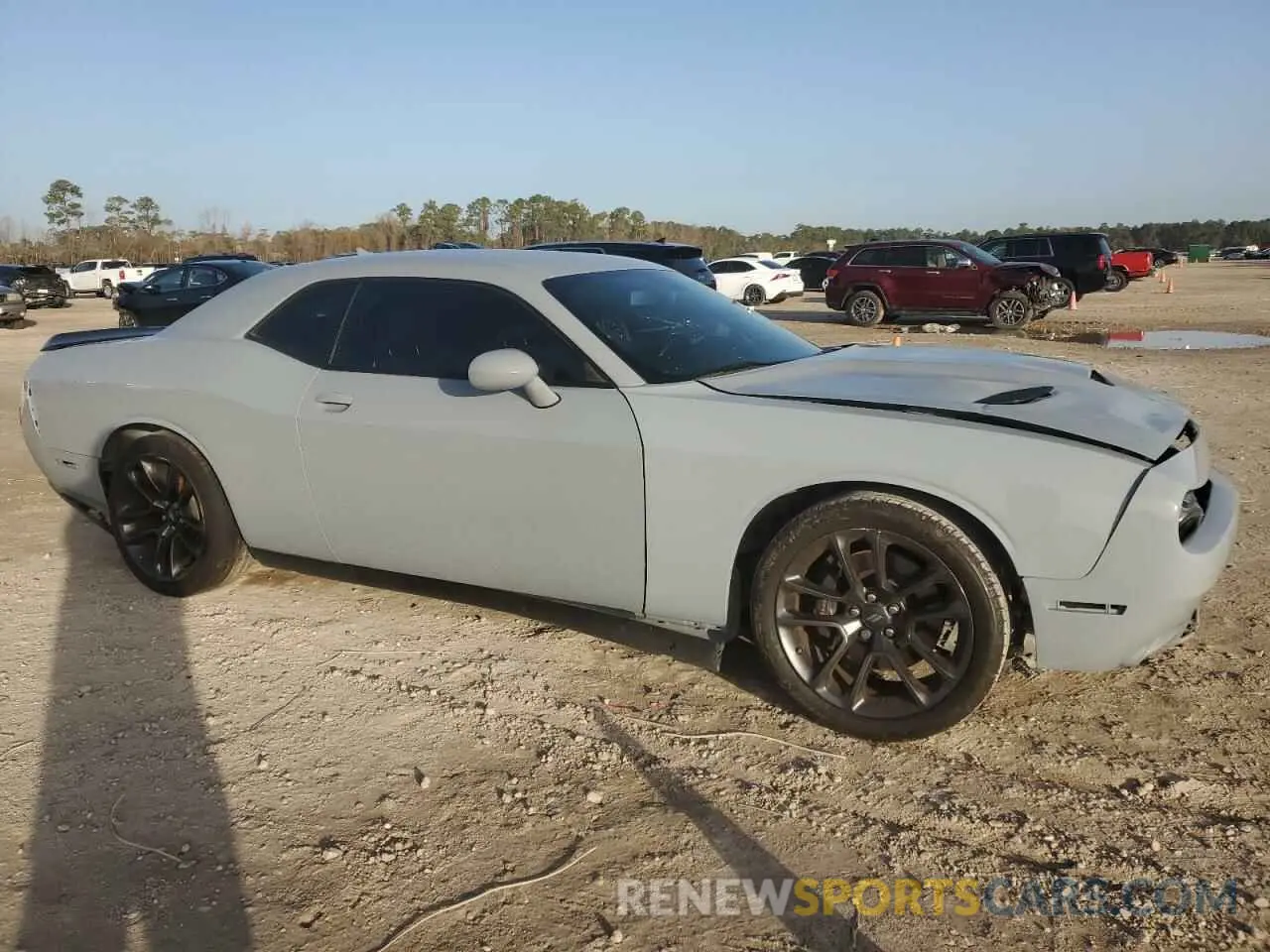 4 Photograph of a damaged car 2C3CDZFJXMH627977 DODGE CHALLENGER 2021