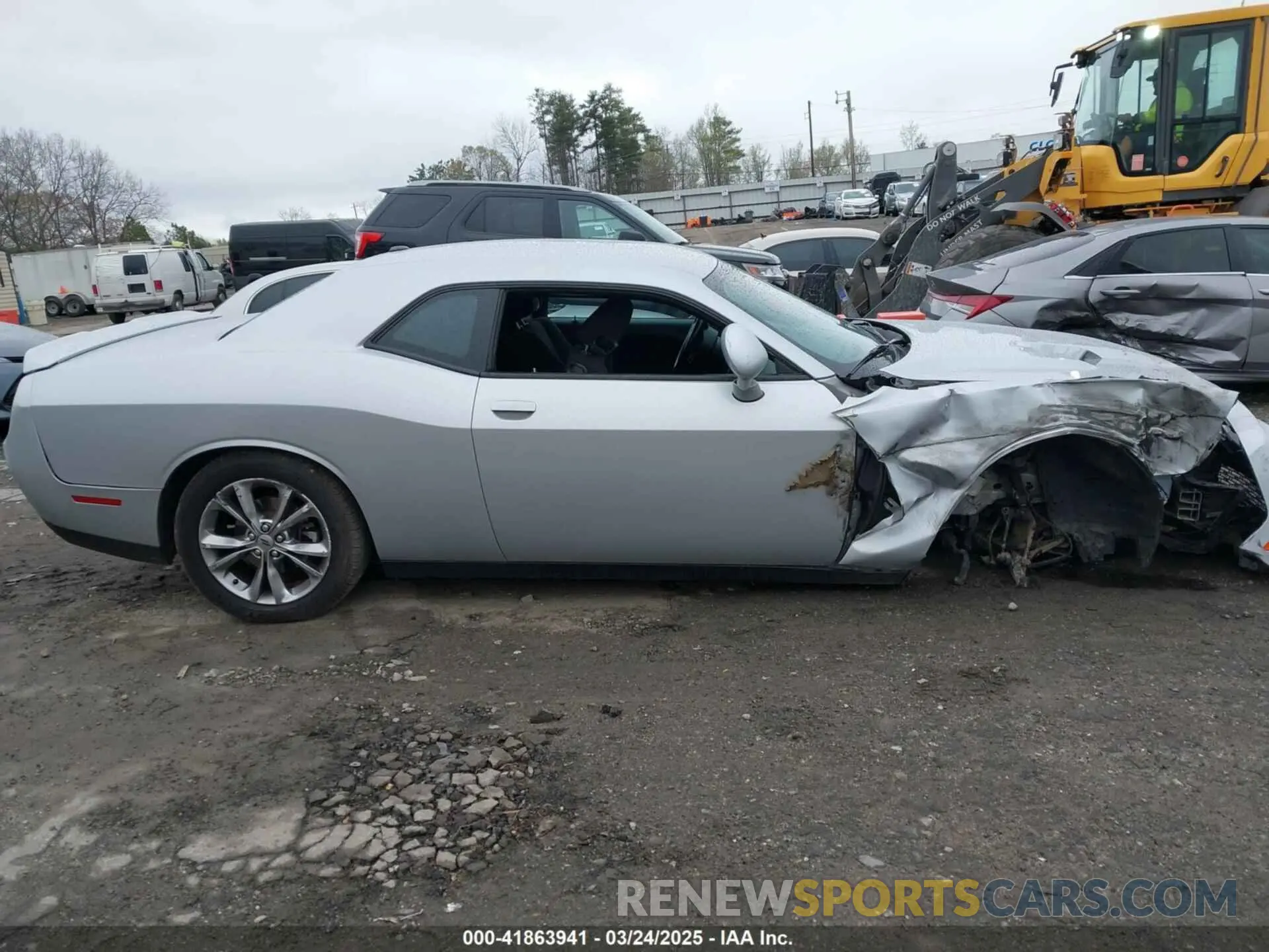 13 Photograph of a damaged car 2C3CDZGG0MH543301 DODGE CHALLENGER 2021