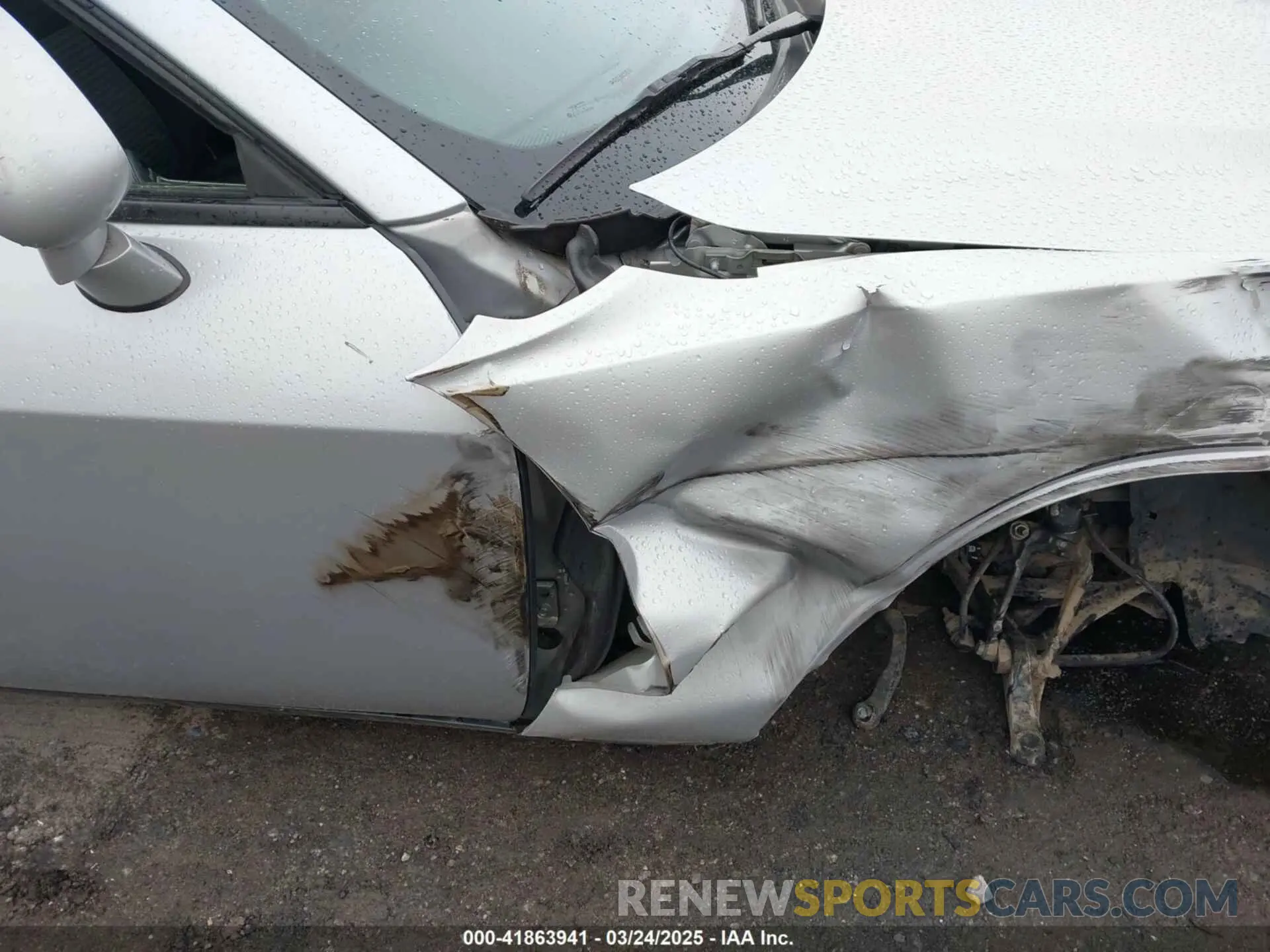19 Photograph of a damaged car 2C3CDZGG0MH543301 DODGE CHALLENGER 2021