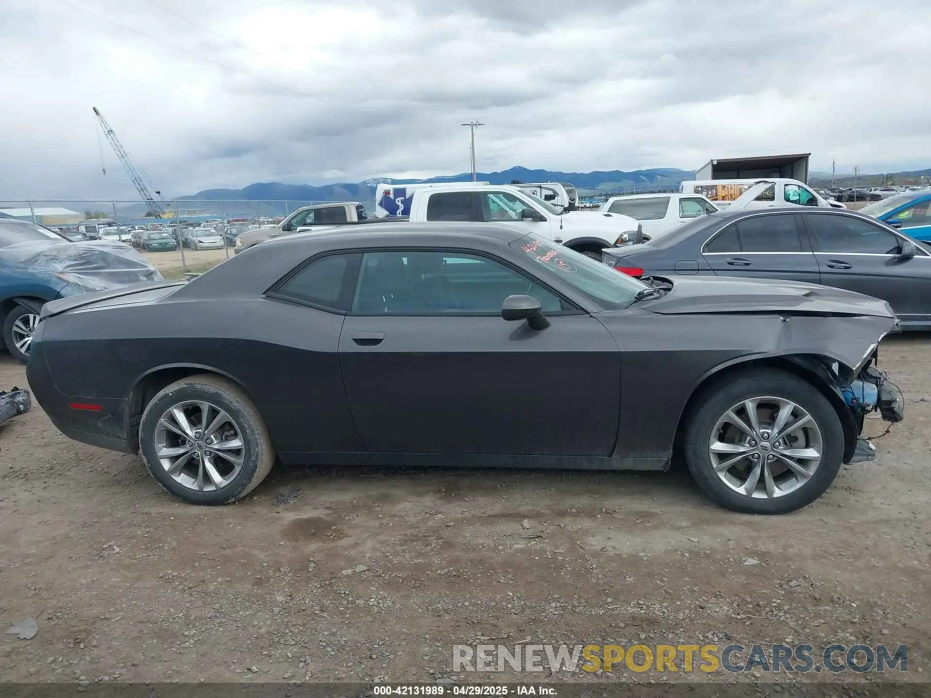 14 Photograph of a damaged car 2C3CDZGG0MH543346 DODGE CHALLENGER 2021