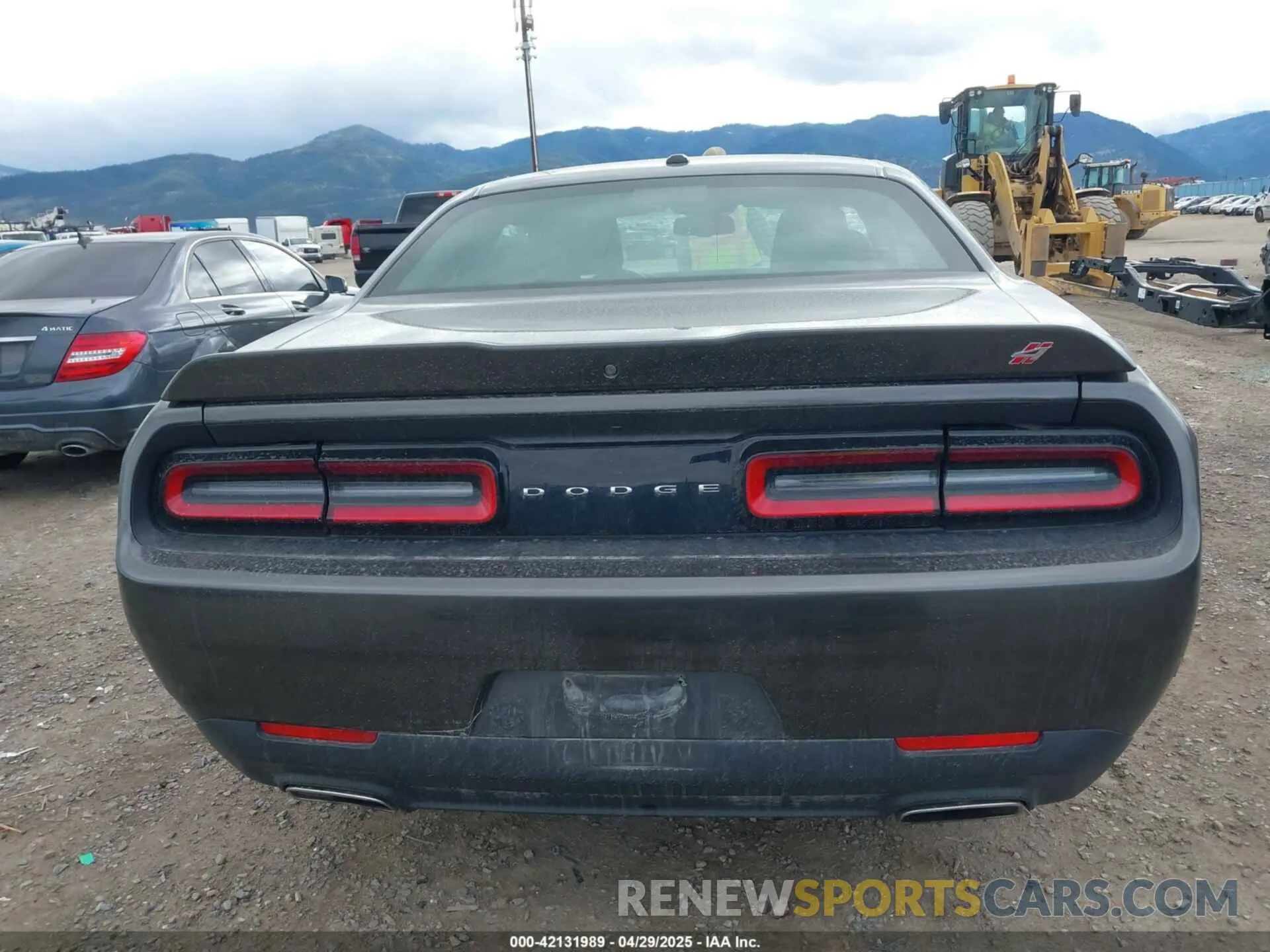17 Photograph of a damaged car 2C3CDZGG0MH543346 DODGE CHALLENGER 2021