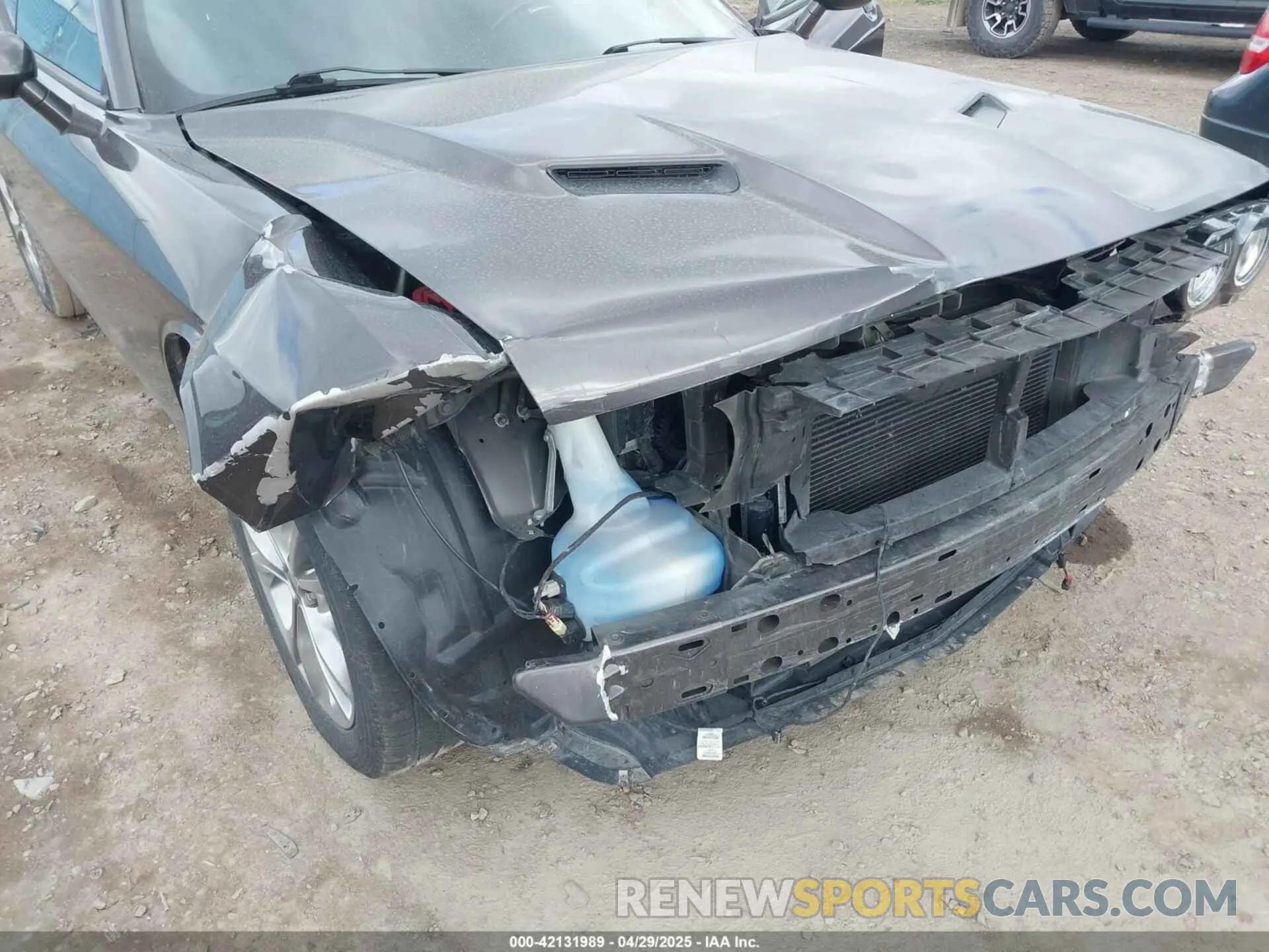 6 Photograph of a damaged car 2C3CDZGG0MH543346 DODGE CHALLENGER 2021