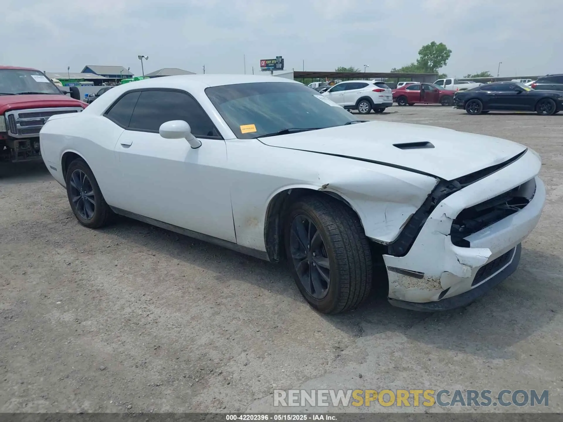 1 Photograph of a damaged car 2C3CDZGG2MH521669 DODGE CHALLENGER 2021