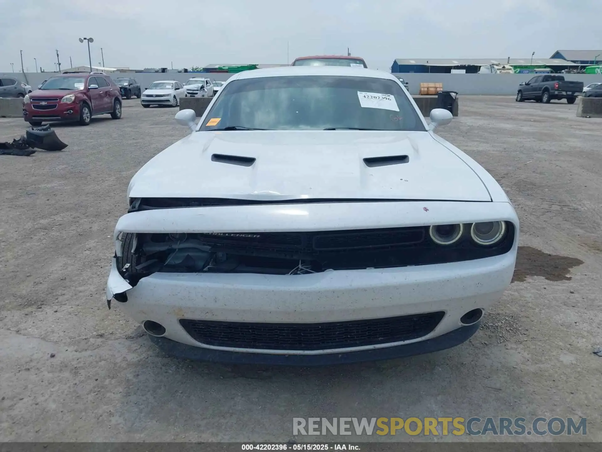 12 Photograph of a damaged car 2C3CDZGG2MH521669 DODGE CHALLENGER 2021