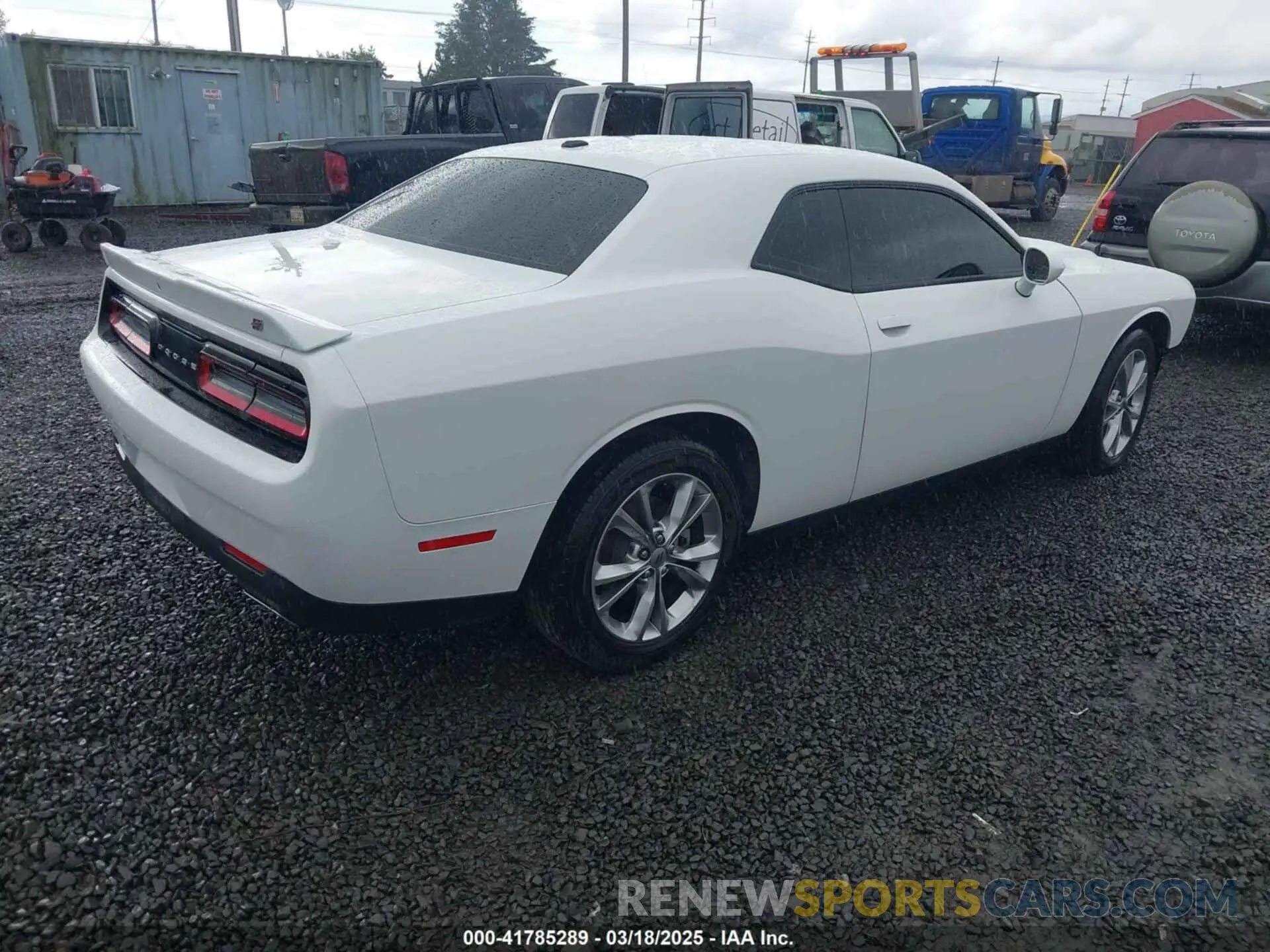 4 Photograph of a damaged car 2C3CDZGG6MH594334 DODGE CHALLENGER 2021