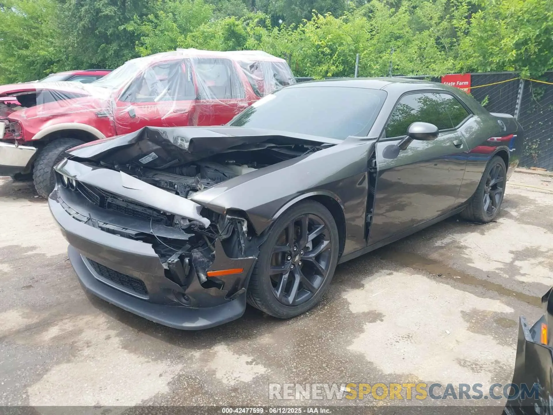 2 Photograph of a damaged car 2C3CDZJG0MH619219 DODGE CHALLENGER 2021