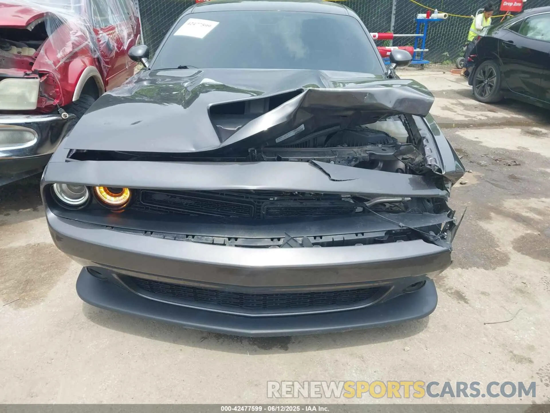 6 Photograph of a damaged car 2C3CDZJG0MH619219 DODGE CHALLENGER 2021