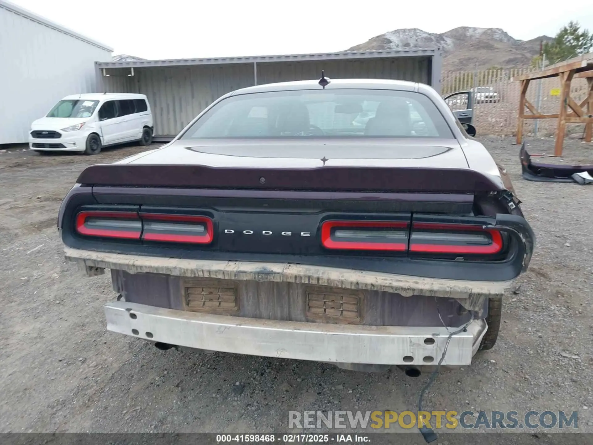 17 Photograph of a damaged car 2C3CDZJG1MH660331 DODGE CHALLENGER 2021