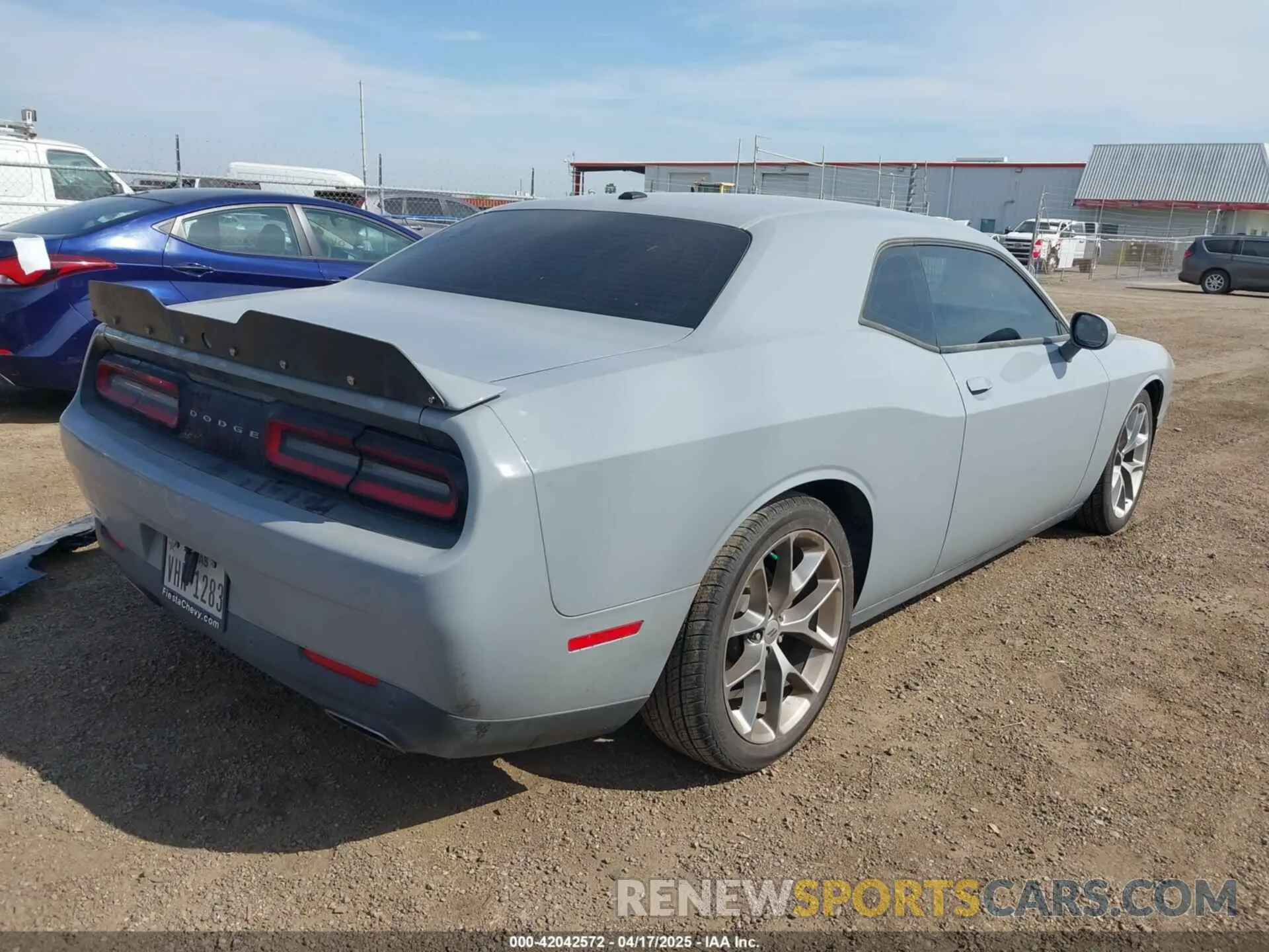 4 Photograph of a damaged car 2C3CDZJG1MH660488 DODGE CHALLENGER 2021
