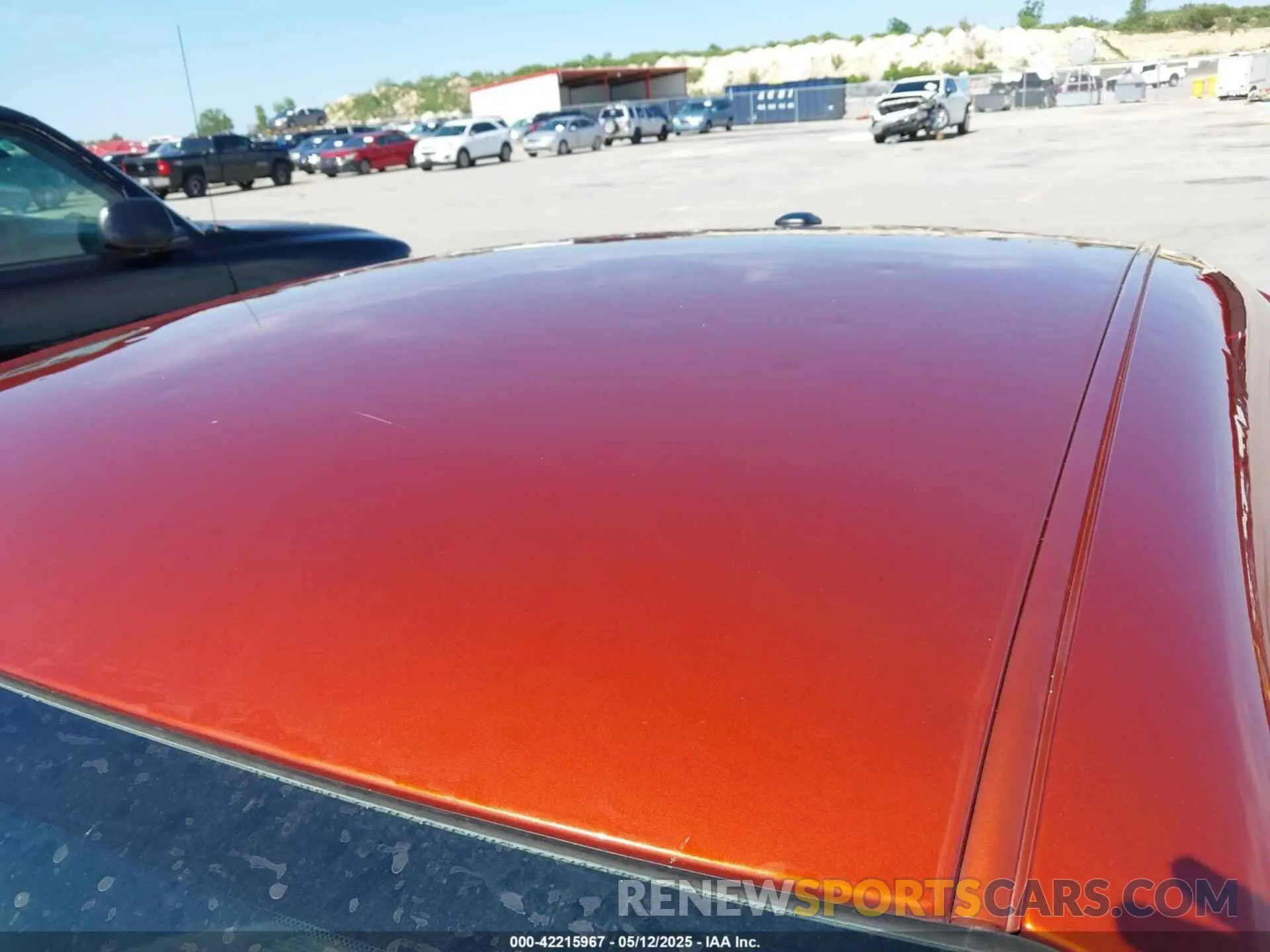 17 Photograph of a damaged car 2C3CDZJG1MH667666 DODGE CHALLENGER 2021