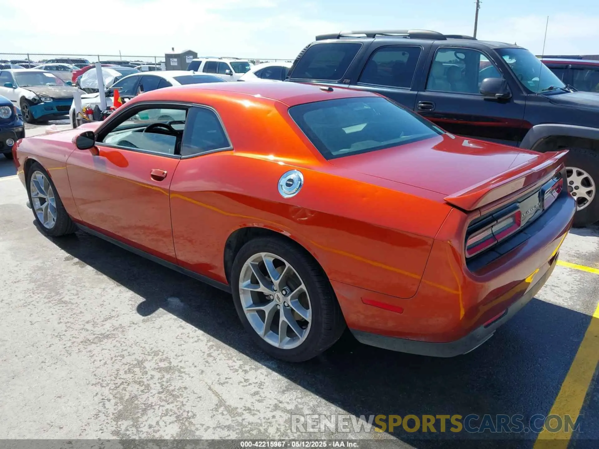 3 Photograph of a damaged car 2C3CDZJG1MH667666 DODGE CHALLENGER 2021