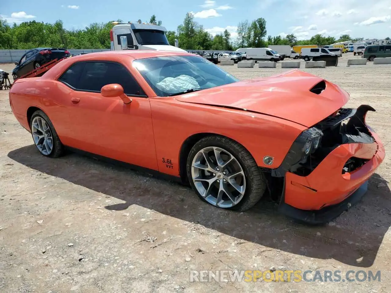 4 Photograph of a damaged car 2C3CDZJG2MH580634 DODGE CHALLENGER 2021