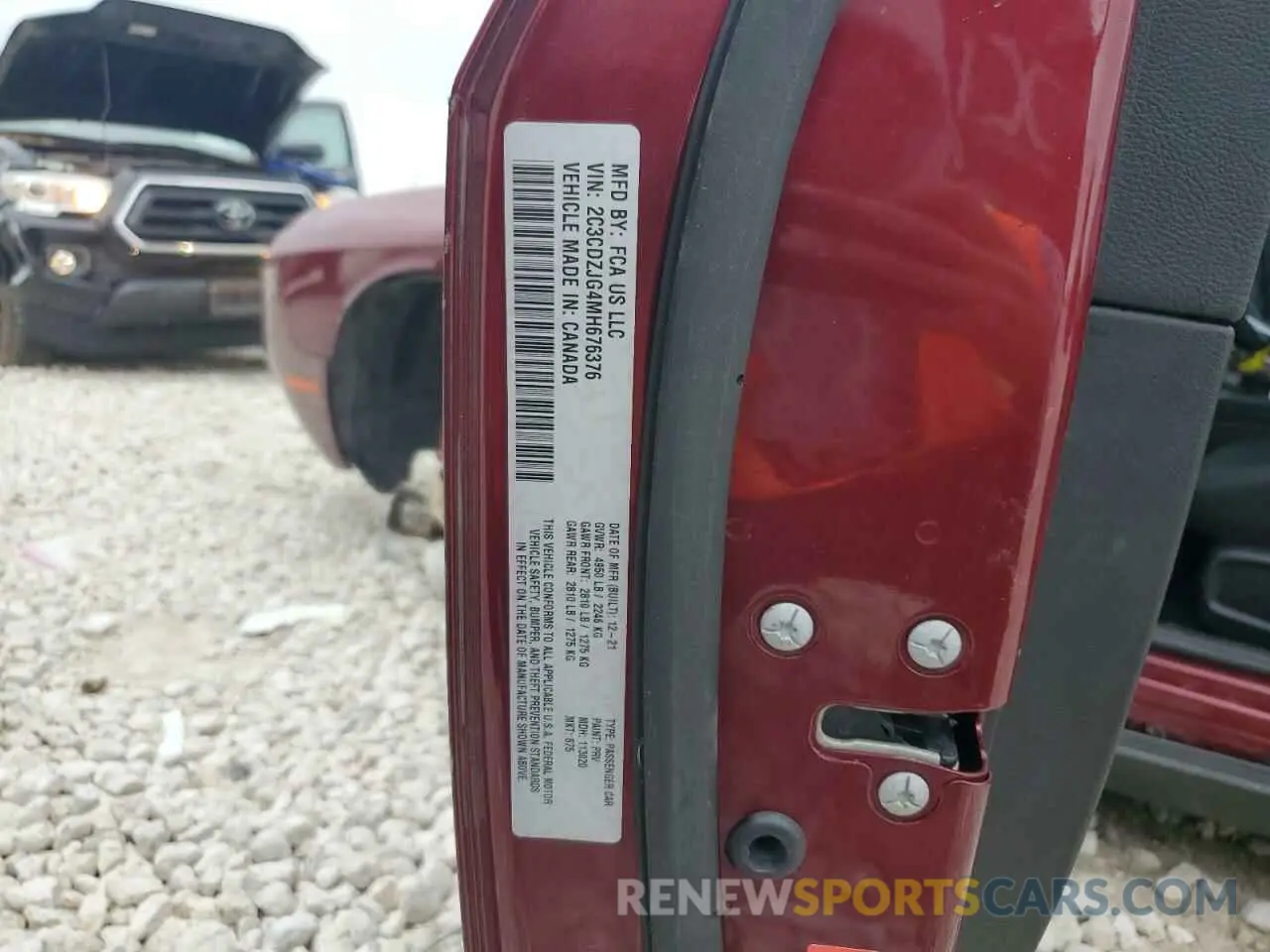 12 Photograph of a damaged car 2C3CDZJG4MH676376 DODGE CHALLENGER 2021
