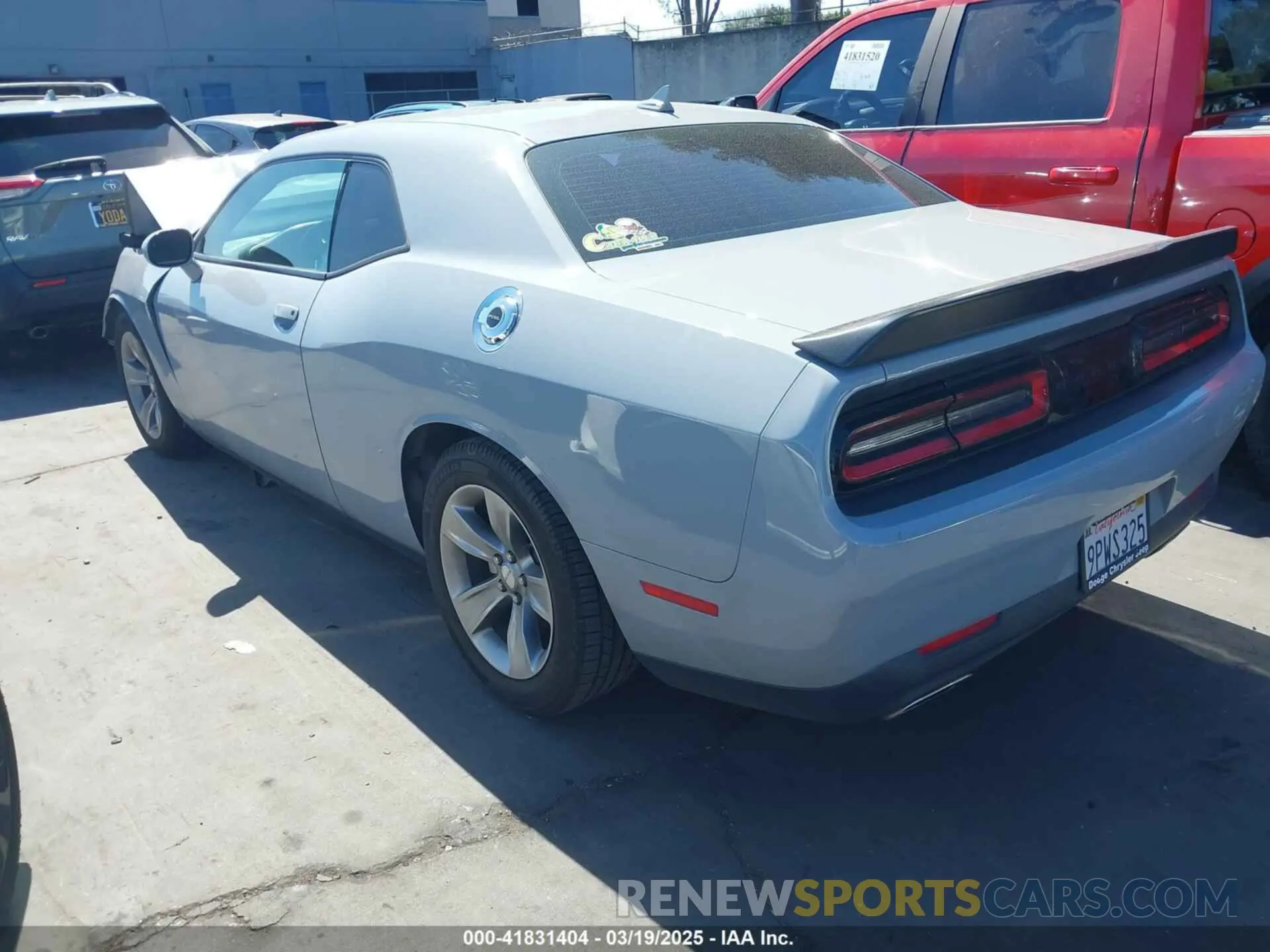 3 Photograph of a damaged car 2C3CDZJG9MH583742 DODGE CHALLENGER 2021