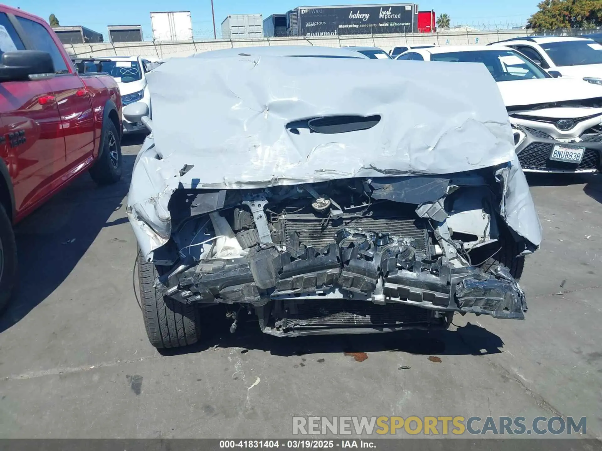 6 Photograph of a damaged car 2C3CDZJG9MH583742 DODGE CHALLENGER 2021