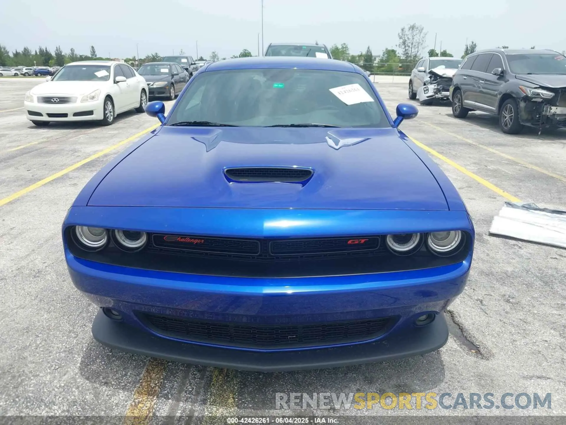 12 Photograph of a damaged car 2C3CDZJG9MH649769 DODGE CHALLENGER 2021