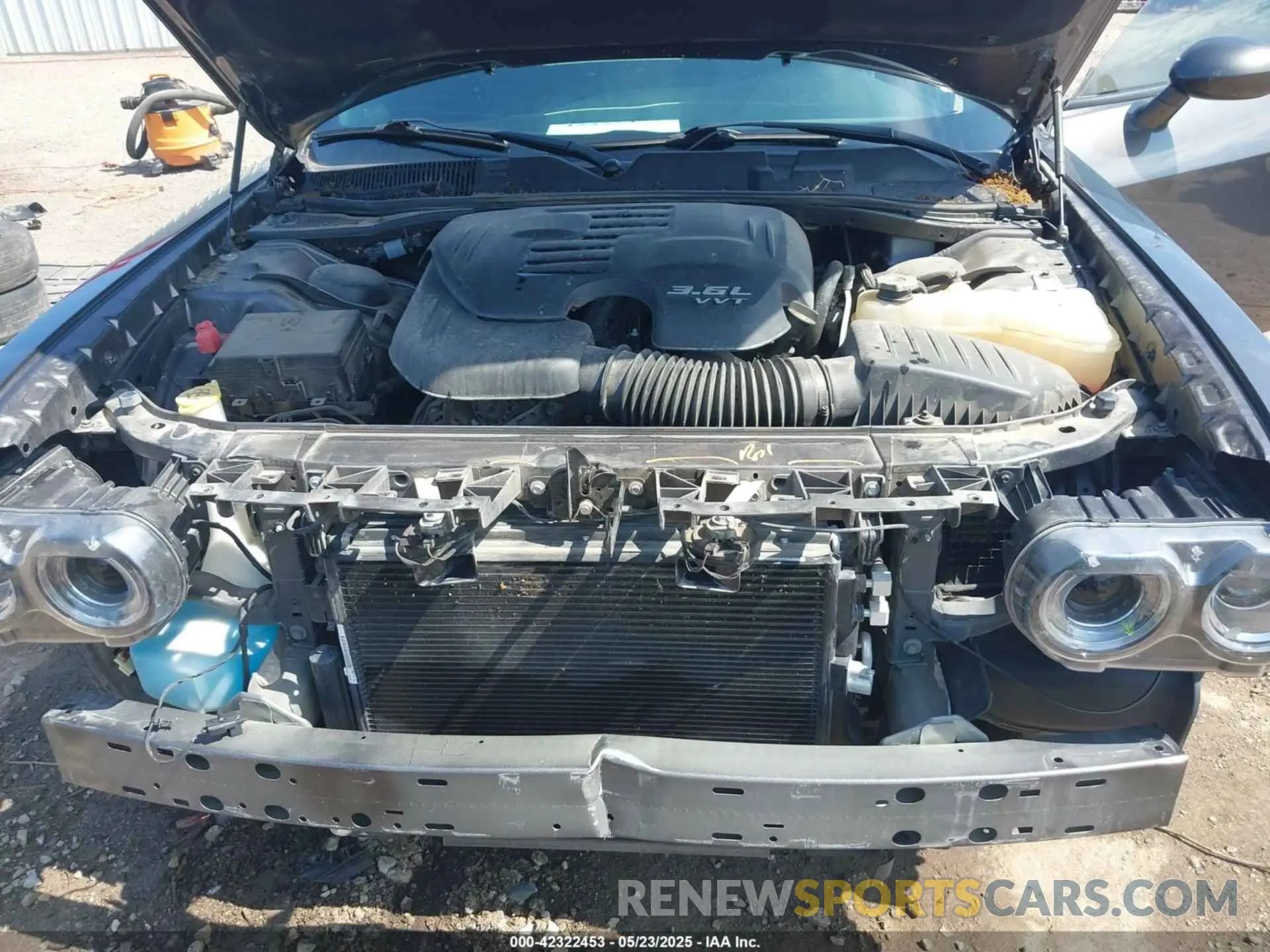10 Photograph of a damaged car 2C3CDZKG2MH642094 DODGE CHALLENGER 2021