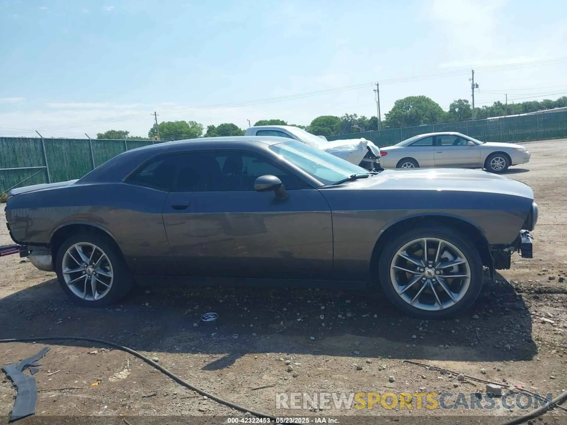 14 Photograph of a damaged car 2C3CDZKG2MH642094 DODGE CHALLENGER 2021