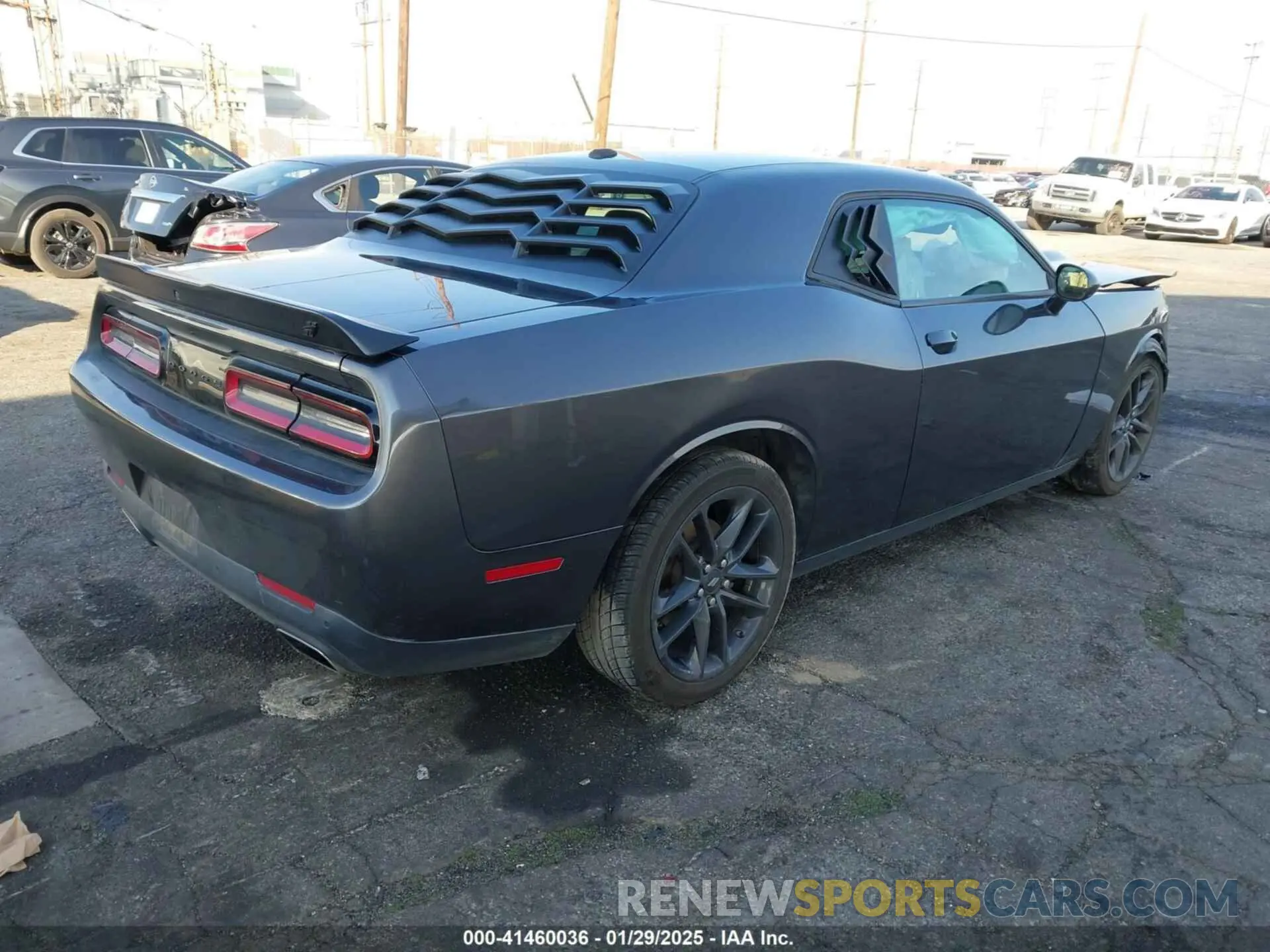4 Фотография поврежденного автомобиля 2C3CDZKG4MH677574 DODGE CHALLENGER 2021