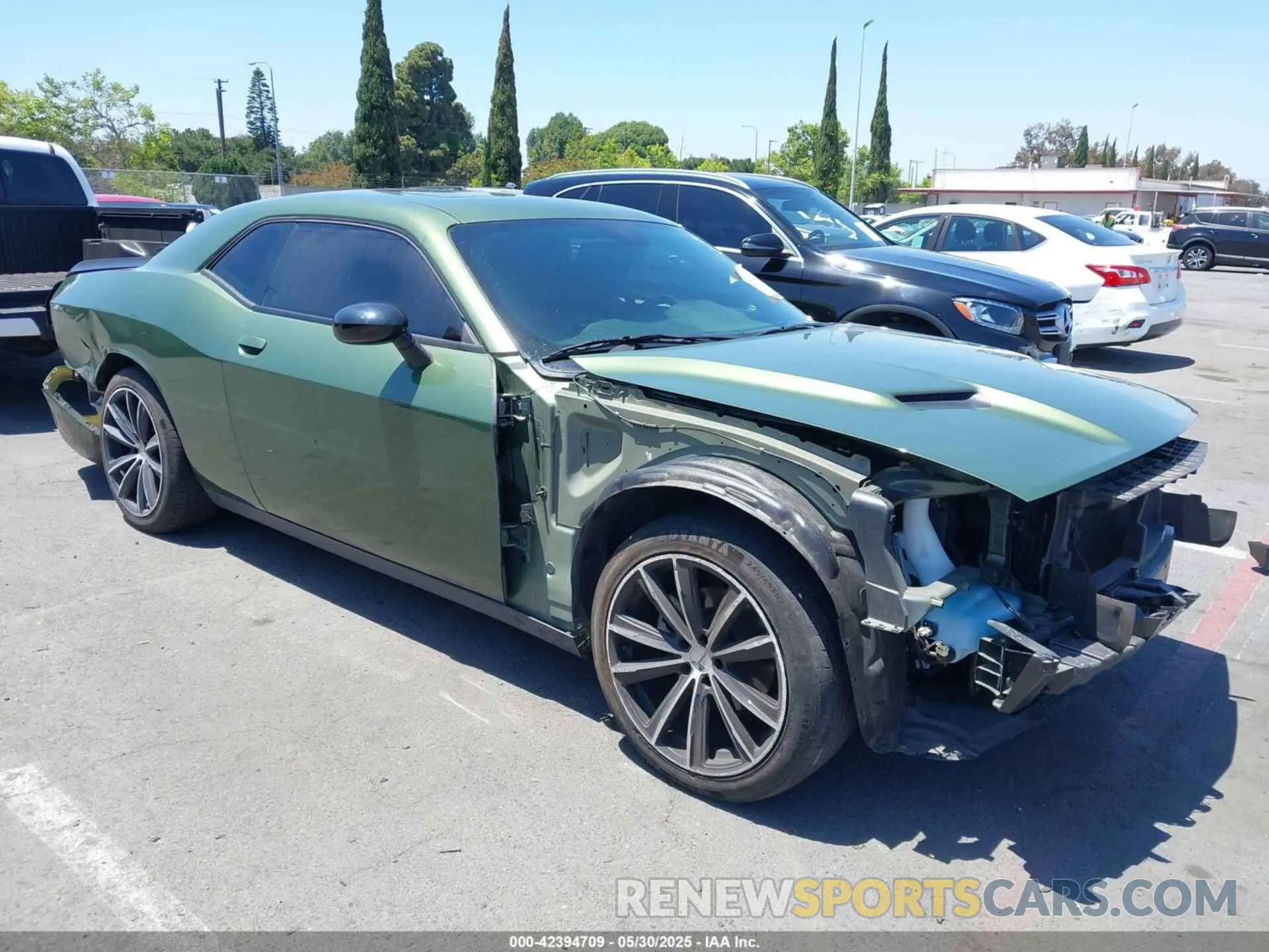 1 Photograph of a damaged car 2C3CDZAG2NH212066 DODGE CHALLENGER 2022