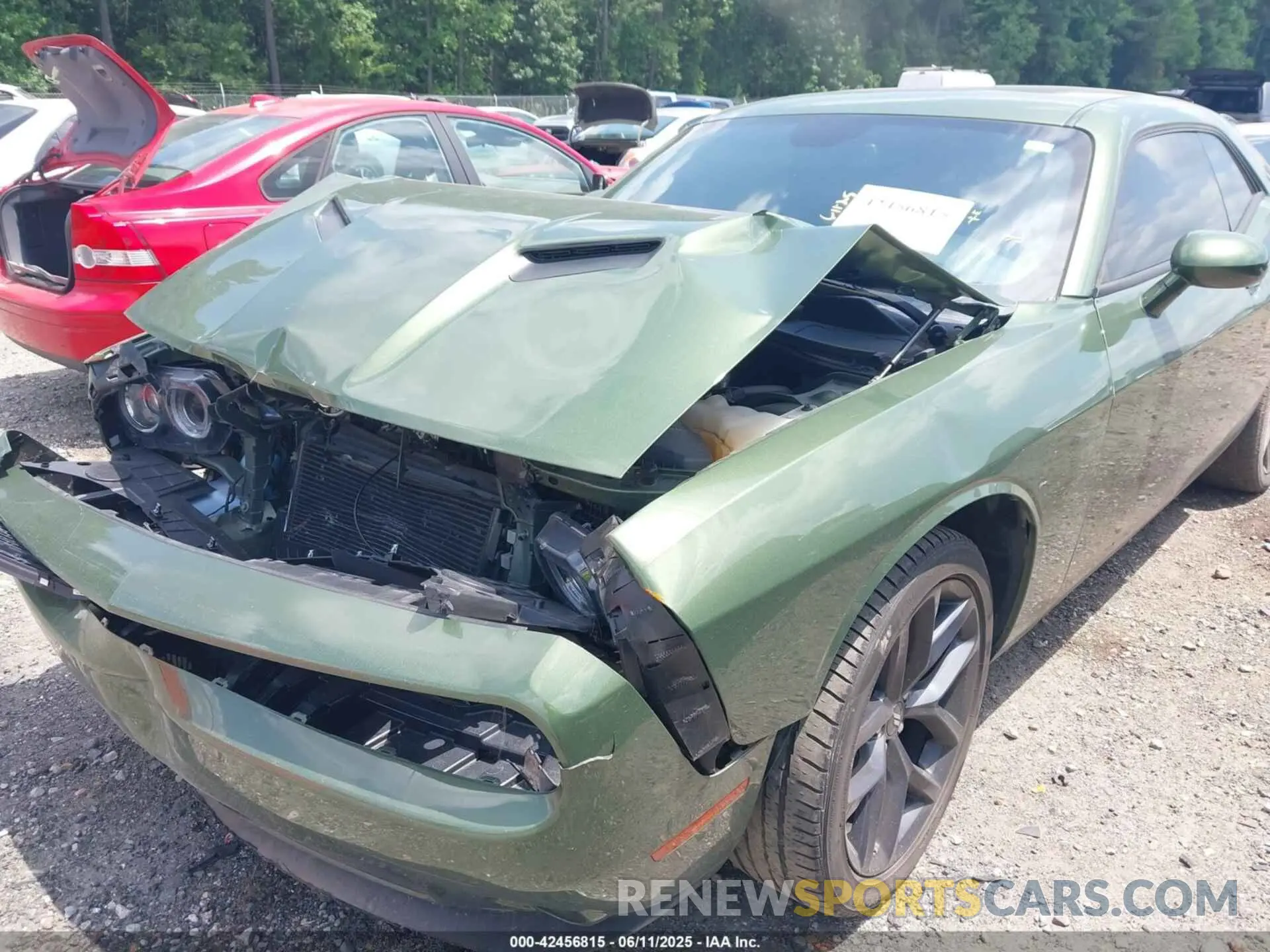 18 Photograph of a damaged car 2C3CDZAG5NH188068 DODGE CHALLENGER 2022