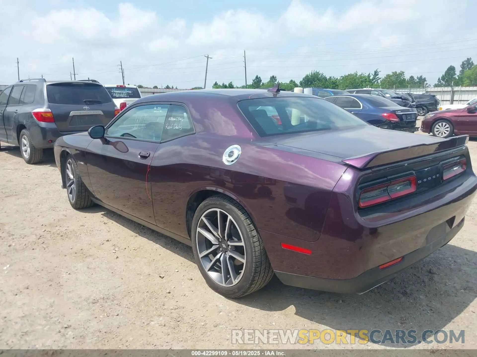 3 Photograph of a damaged car 2C3CDZBT3NH234086 DODGE CHALLENGER 2022