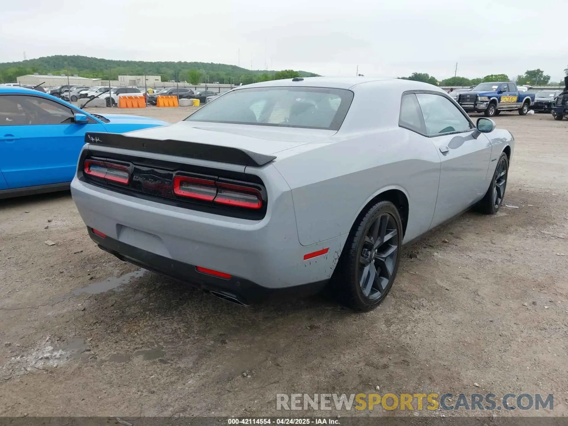 4 Фотография поврежденного автомобиля 2C3CDZBT7NH188228 DODGE CHALLENGER 2022