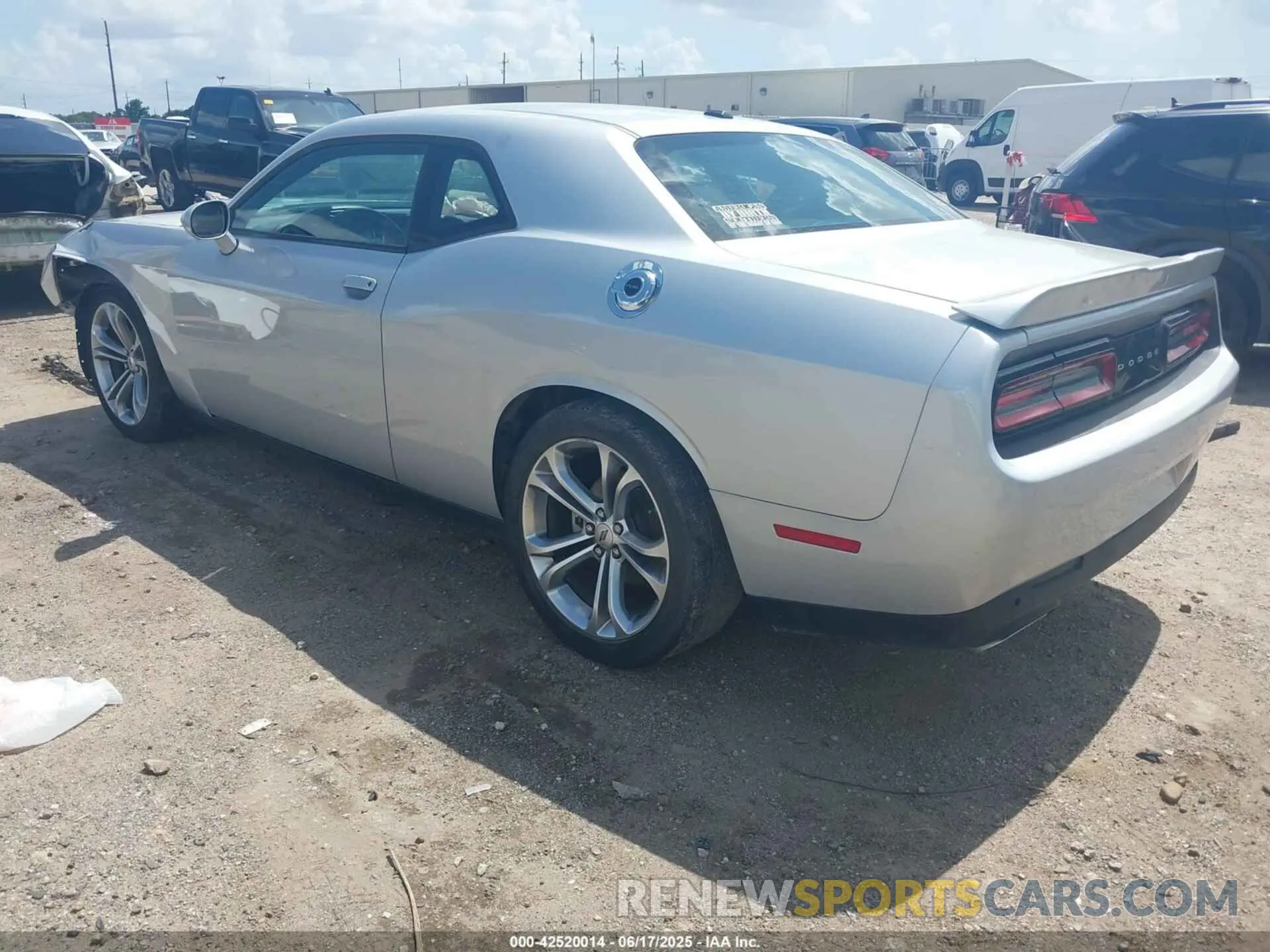 3 Photograph of a damaged car 2C3CDZBT8NH105339 DODGE CHALLENGER 2022