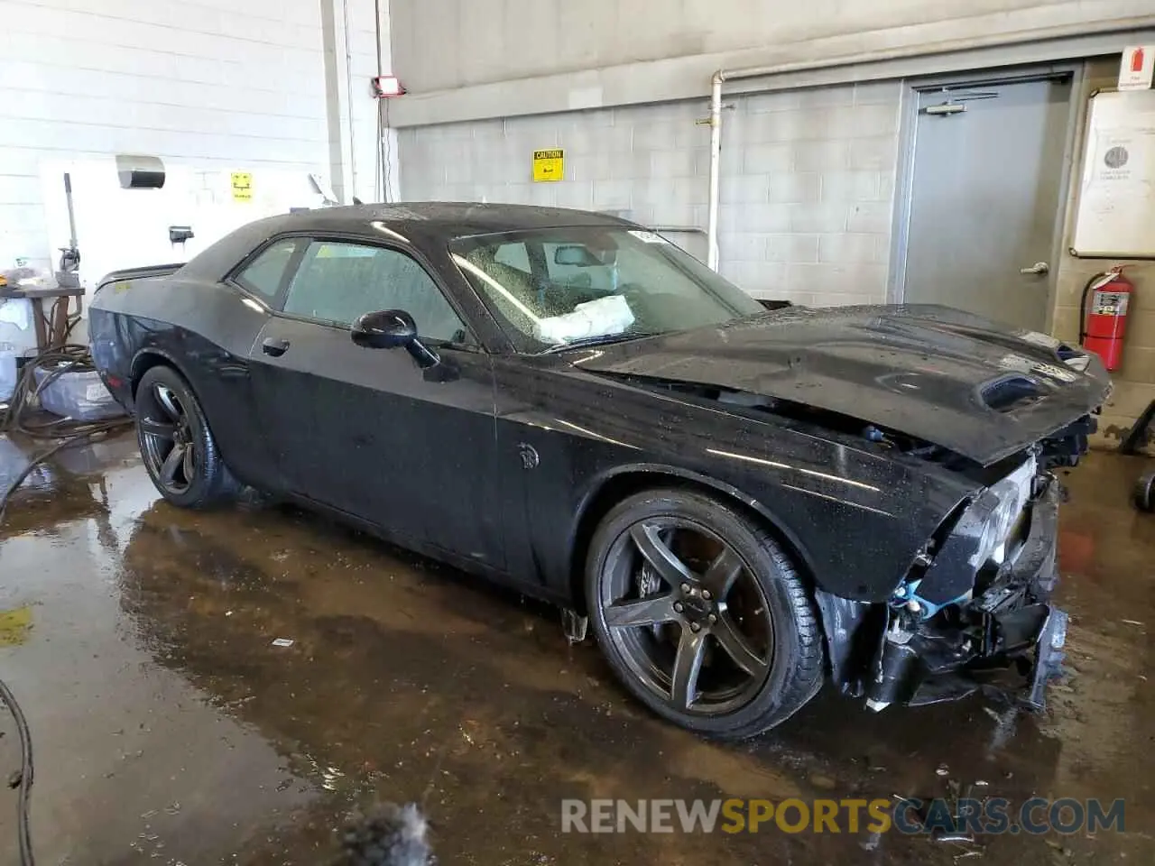 4 Photograph of a damaged car 2C3CDZC91NH135379 DODGE CHALLENGER 2022