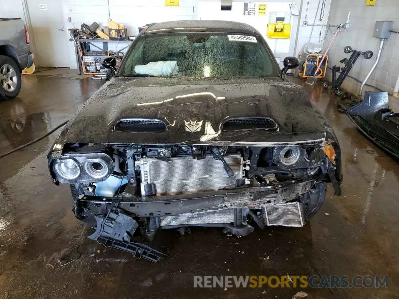 5 Photograph of a damaged car 2C3CDZC91NH135379 DODGE CHALLENGER 2022