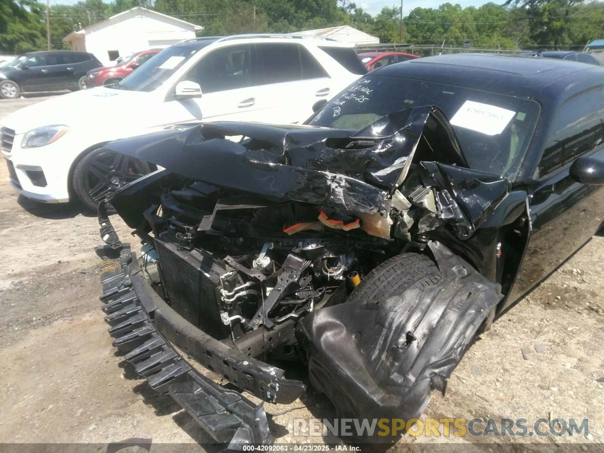 6 Photograph of a damaged car 2C3CDZFJ1NH113100 DODGE CHALLENGER 2022
