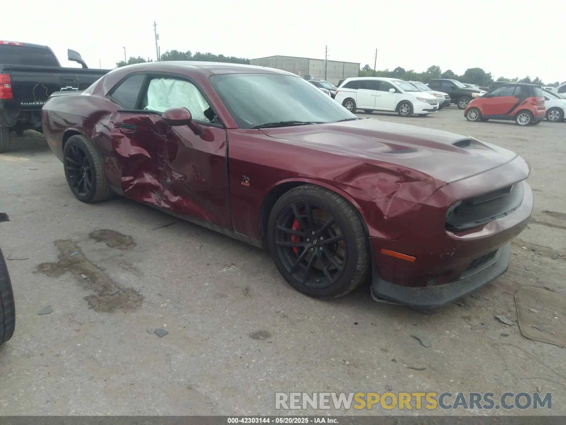 1 Photograph of a damaged car 2C3CDZFJ2NH118449 DODGE CHALLENGER 2022