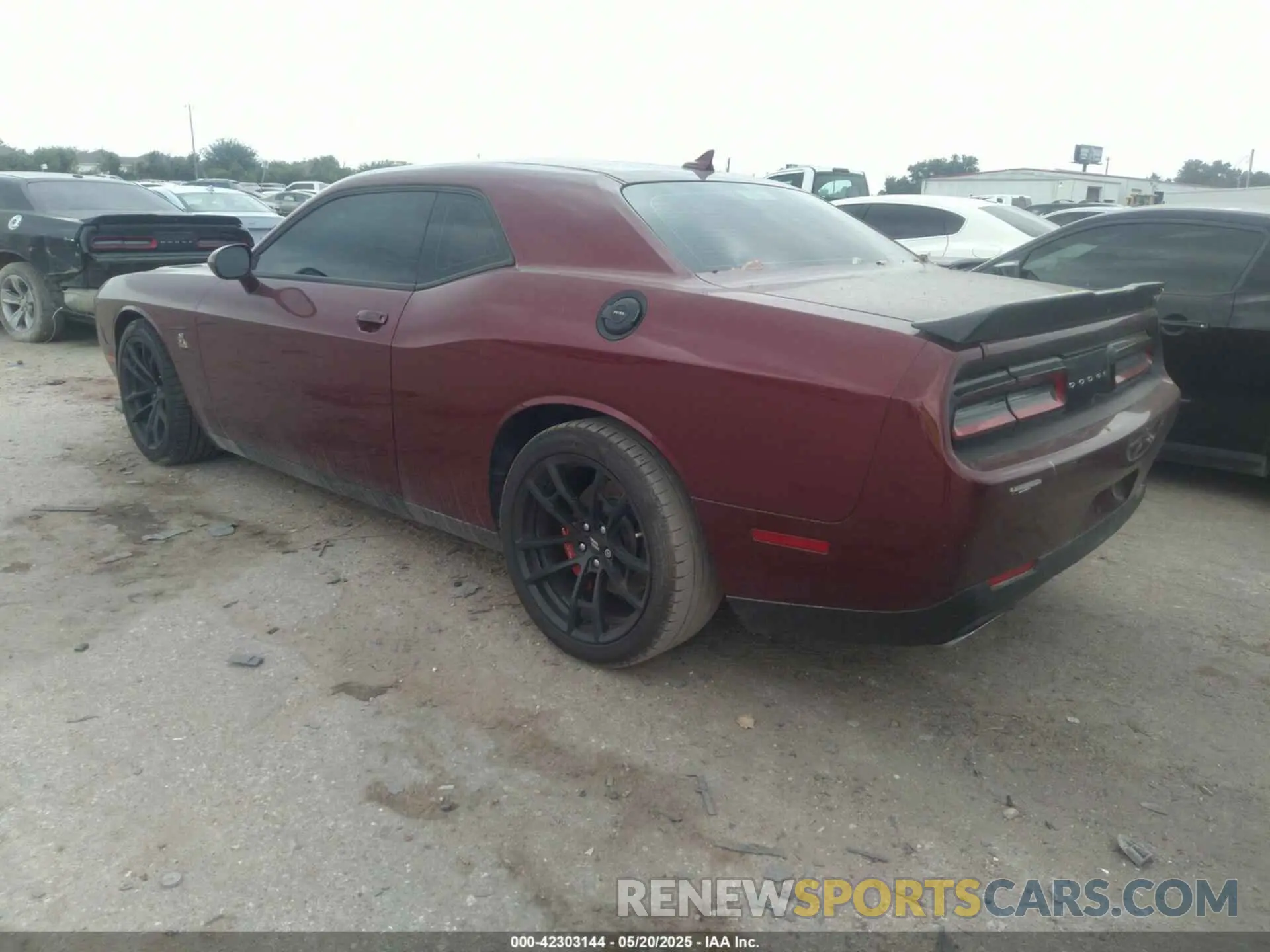 3 Photograph of a damaged car 2C3CDZFJ2NH118449 DODGE CHALLENGER 2022