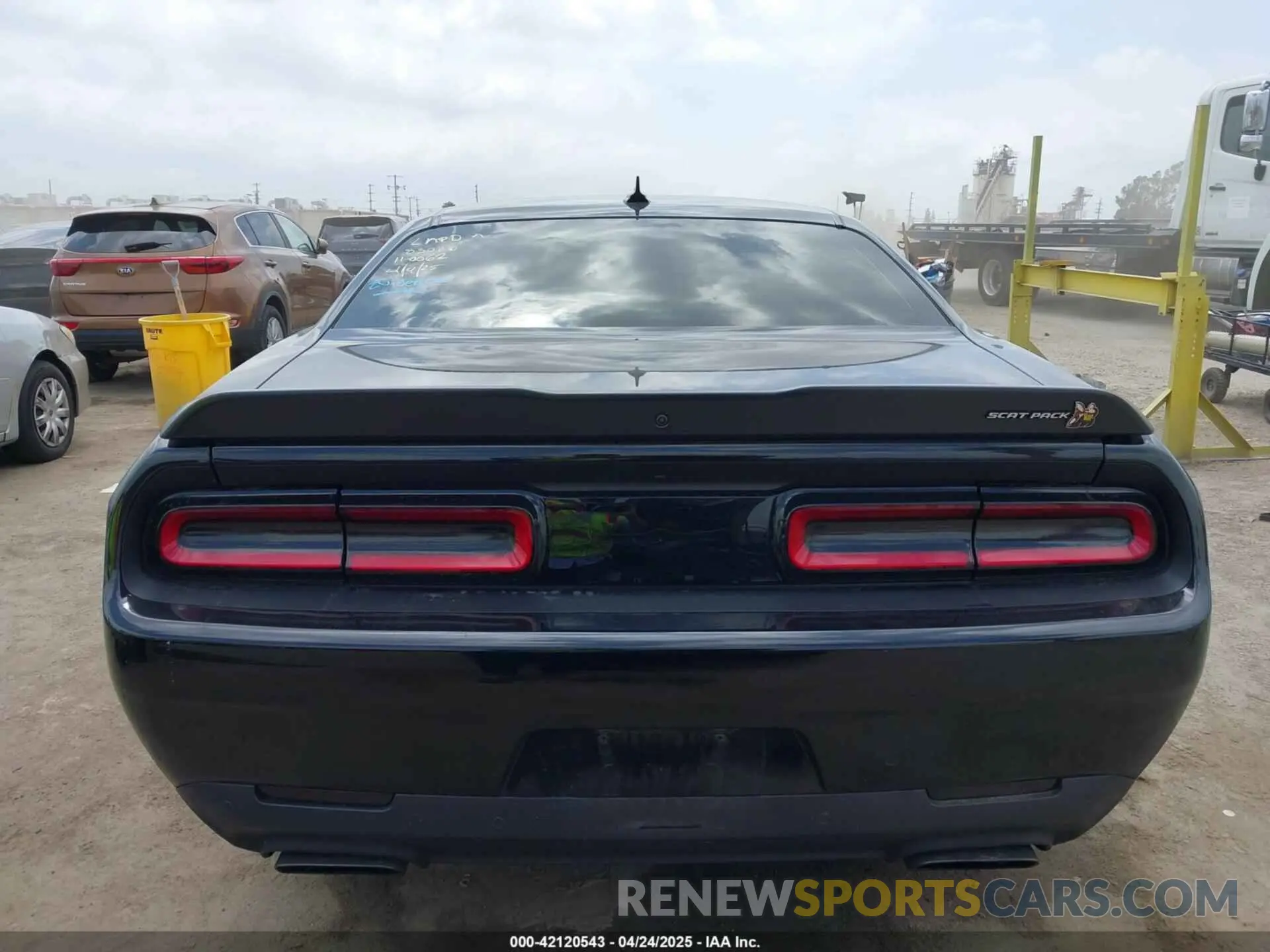 17 Фотография поврежденного автомобиля 2C3CDZFJ2NH222004 DODGE CHALLENGER 2022