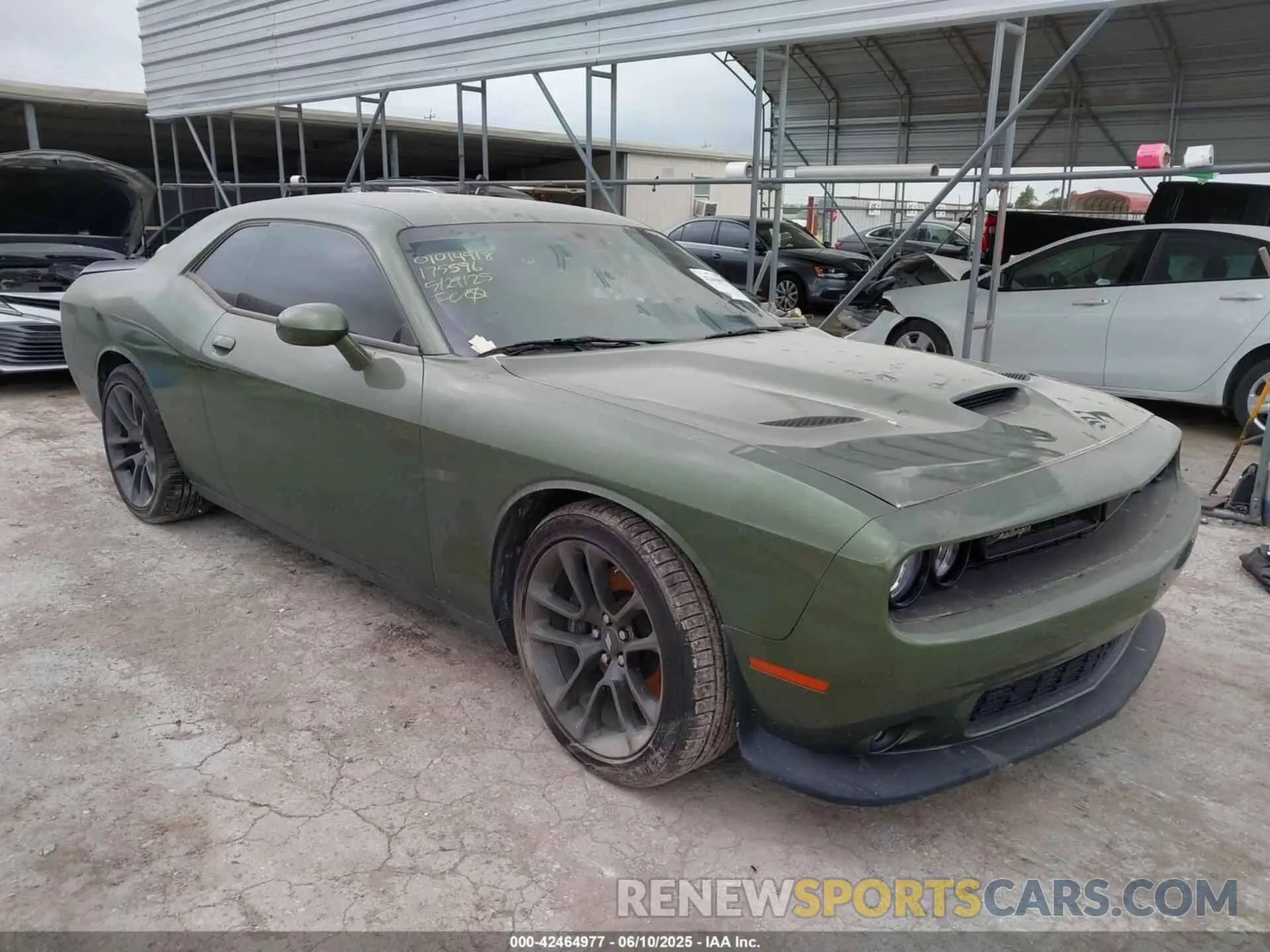 1 Photograph of a damaged car 2C3CDZFJ3NH175596 DODGE CHALLENGER 2022