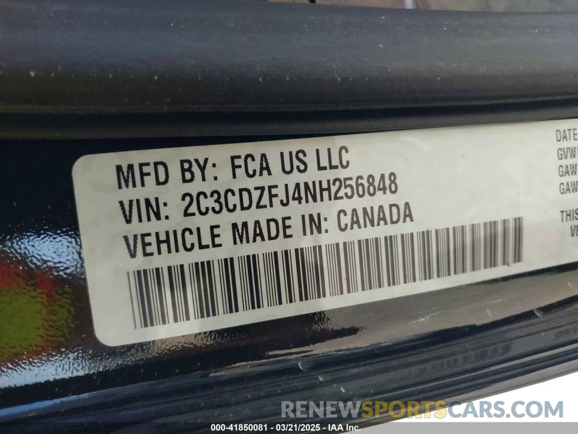 9 Photograph of a damaged car 2C3CDZFJ4NH256848 DODGE CHALLENGER 2022
