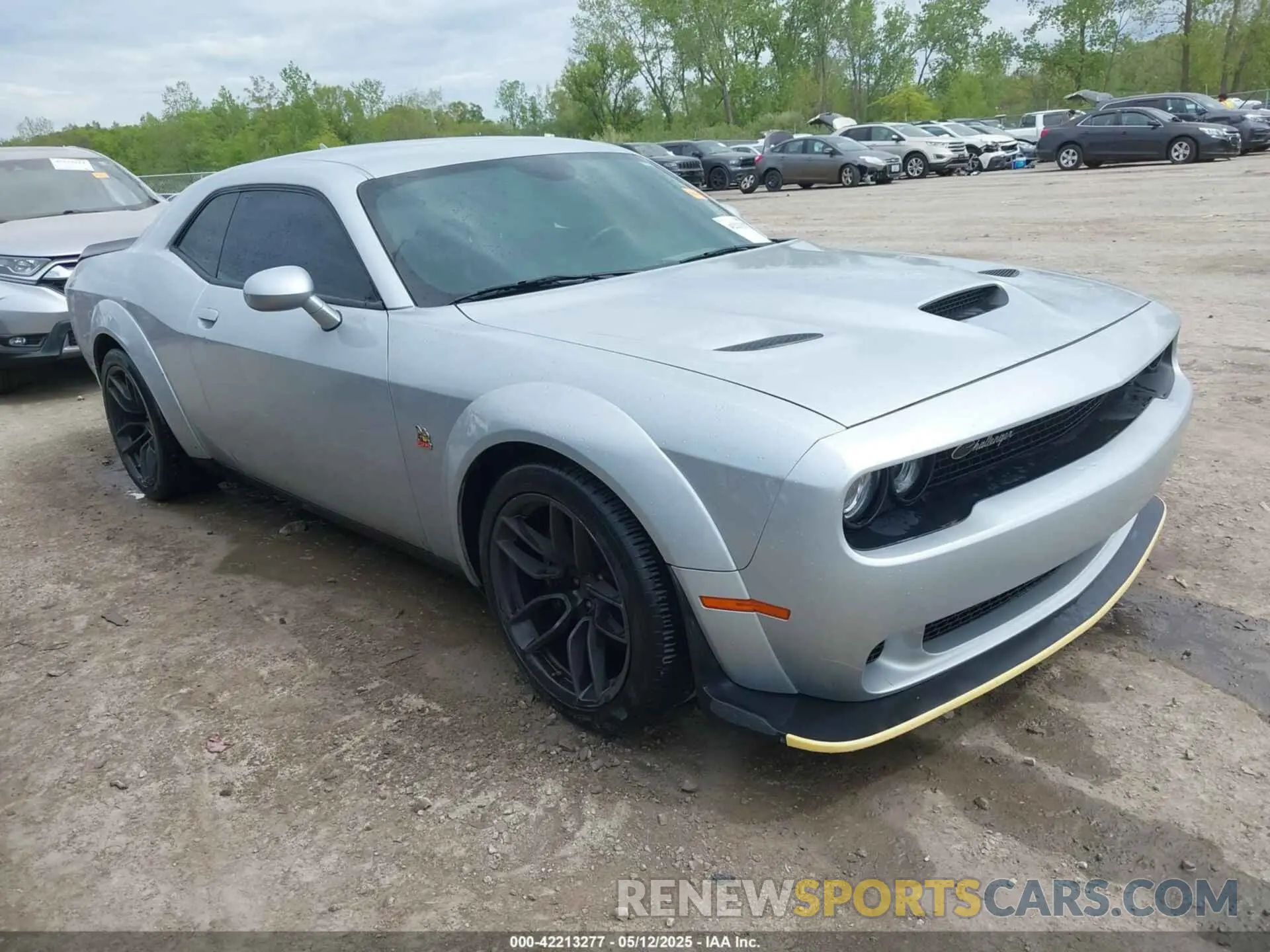 1 Photograph of a damaged car 2C3CDZFJ5NH113469 DODGE CHALLENGER 2022