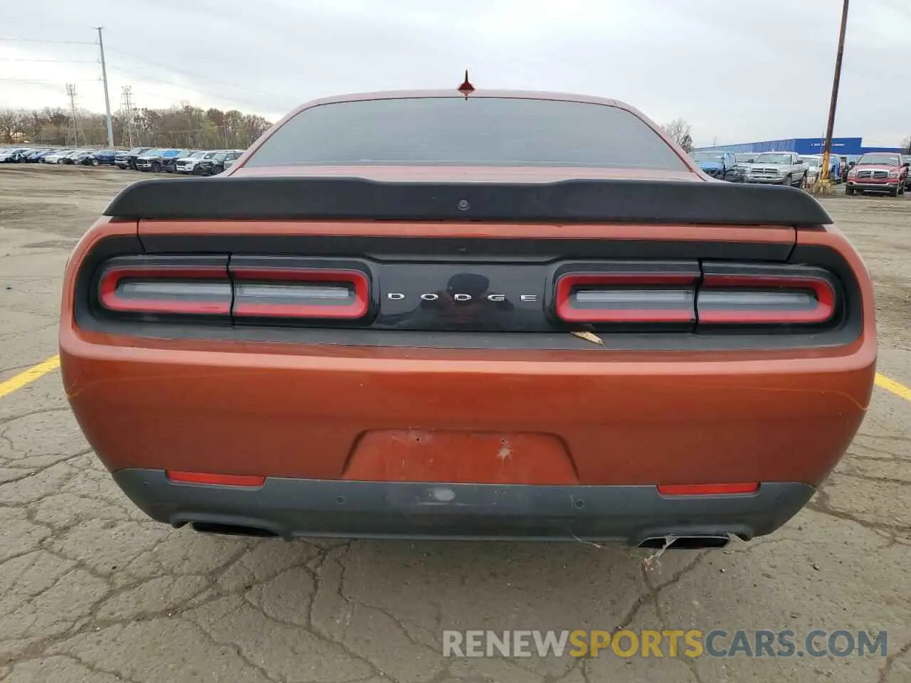 6 Photograph of a damaged car 2C3CDZFJ5NH117859 DODGE CHALLENGER 2022