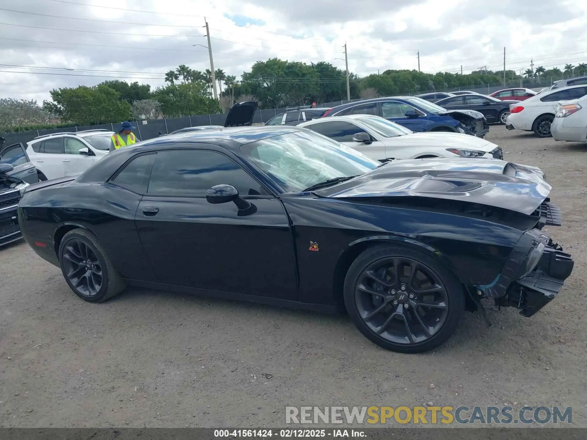 14 Photograph of a damaged car 2C3CDZFJ7NH151317 DODGE CHALLENGER 2022