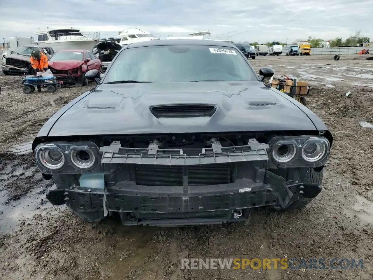5 Photograph of a damaged car 2C3CDZFJ8NH164982 DODGE CHALLENGER 2022