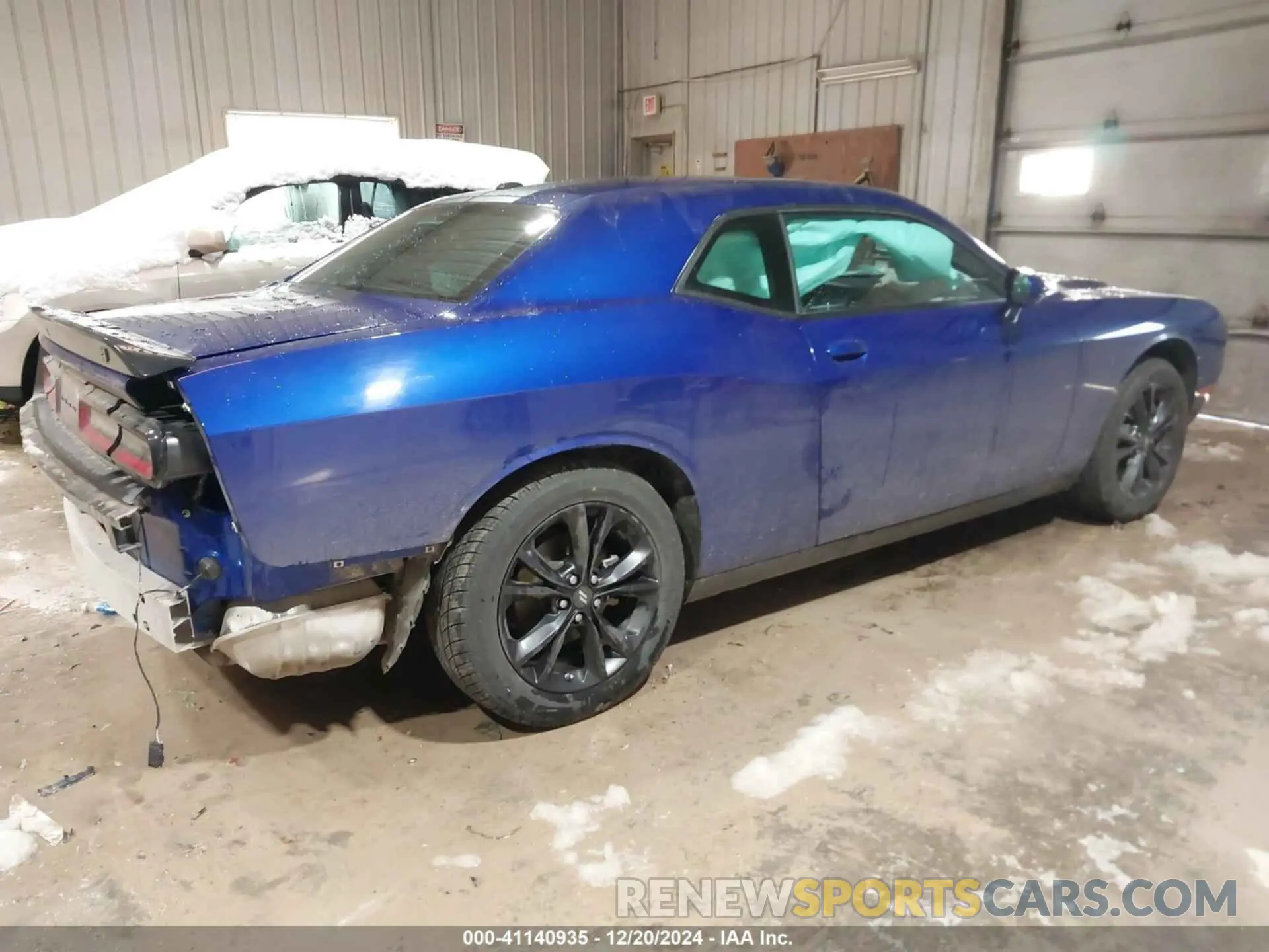 4 Photograph of a damaged car 2C3CDZGG2NH219414 DODGE CHALLENGER 2022