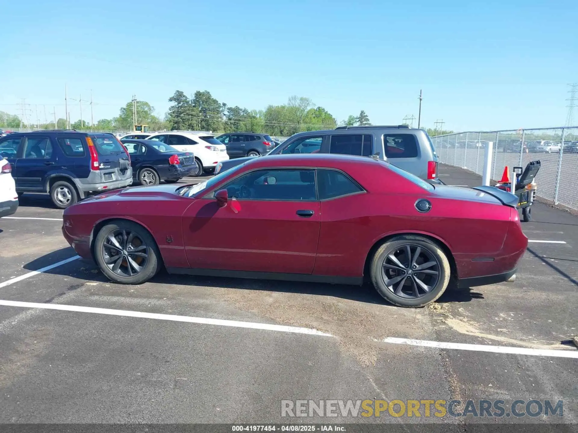 13 Photograph of a damaged car 2C3CDZGGXNH109629 DODGE CHALLENGER 2022