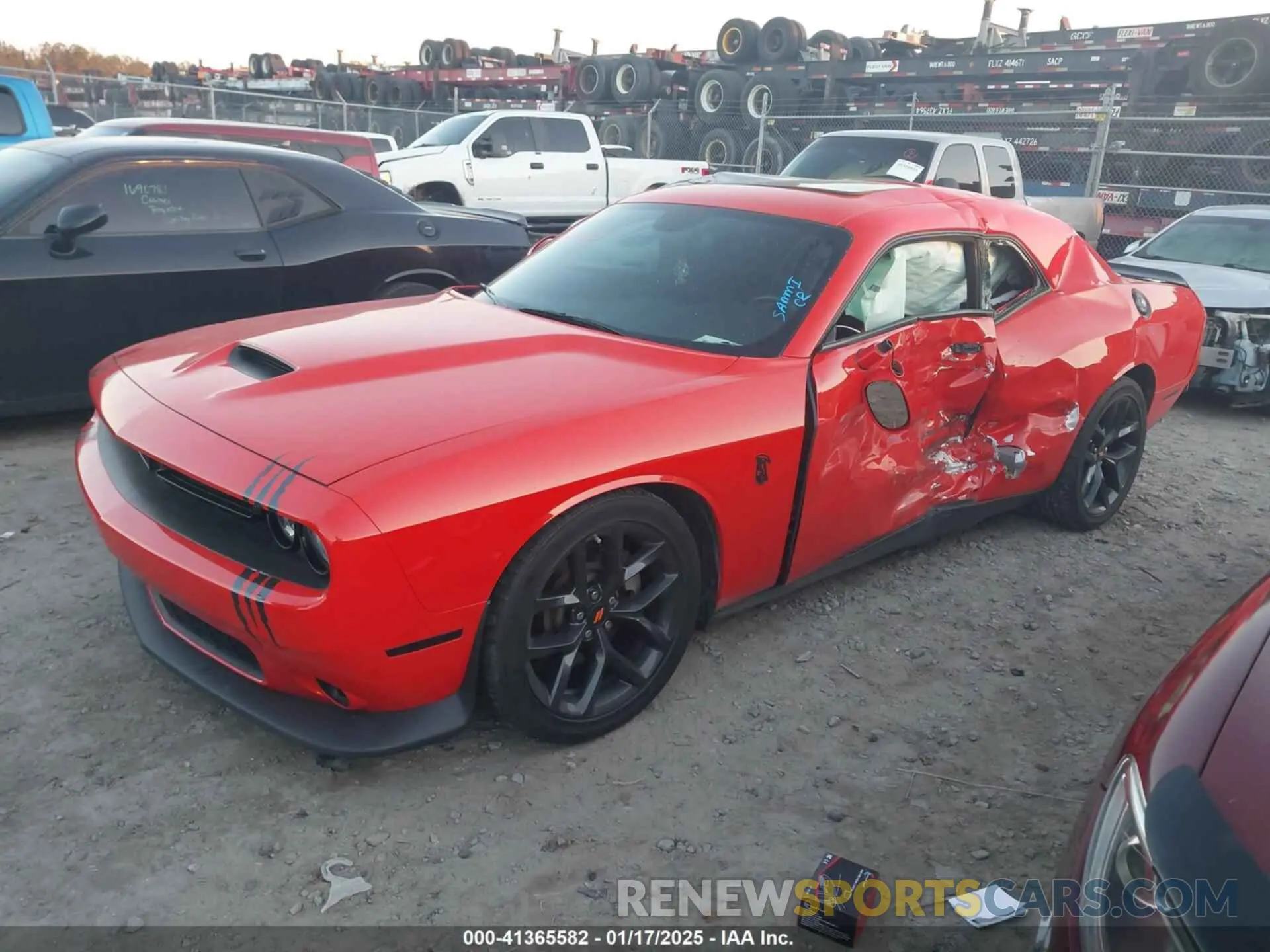 2 Photograph of a damaged car 2C3CDZJG0NH109437 DODGE CHALLENGER 2022
