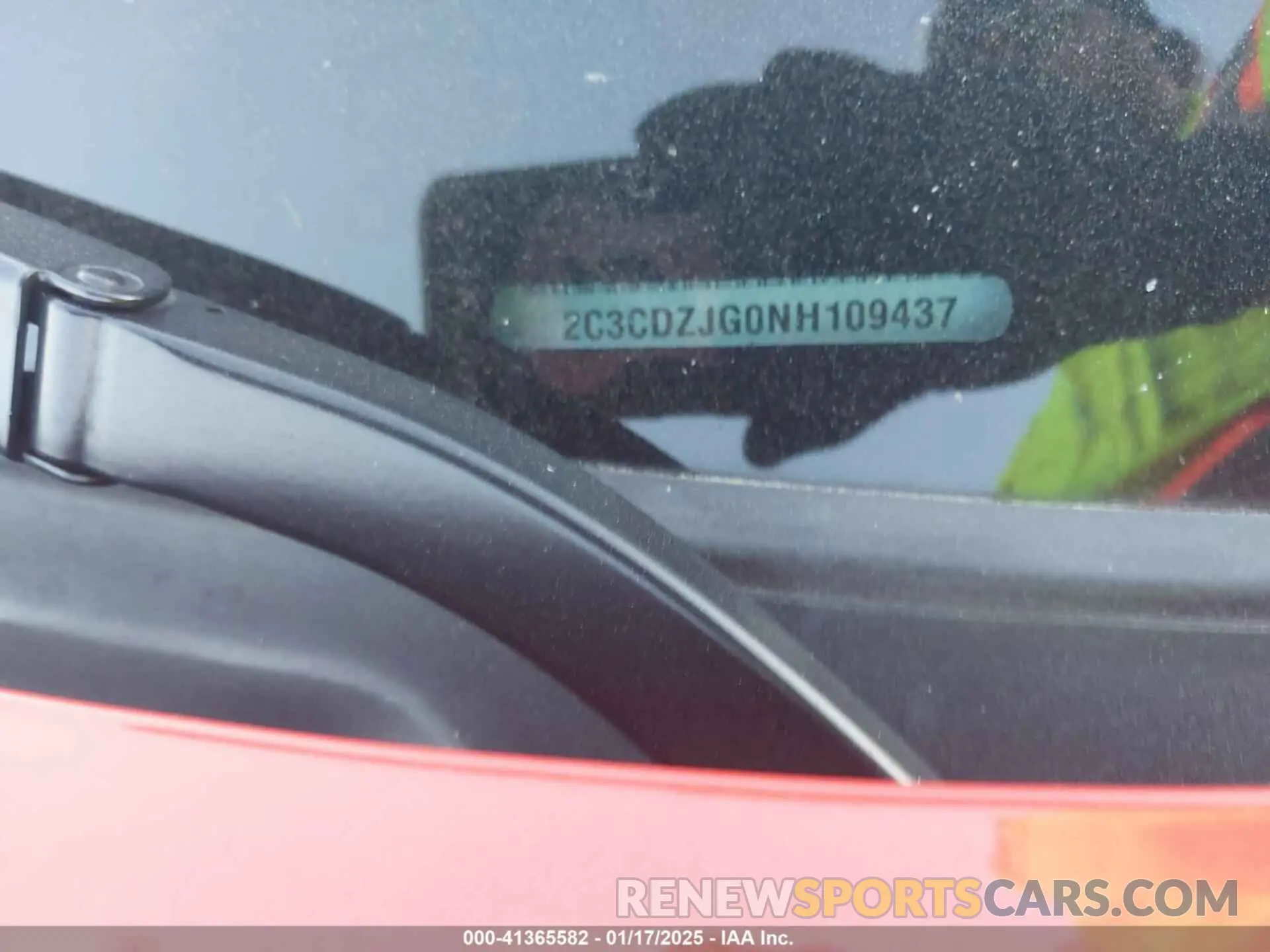 9 Photograph of a damaged car 2C3CDZJG0NH109437 DODGE CHALLENGER 2022