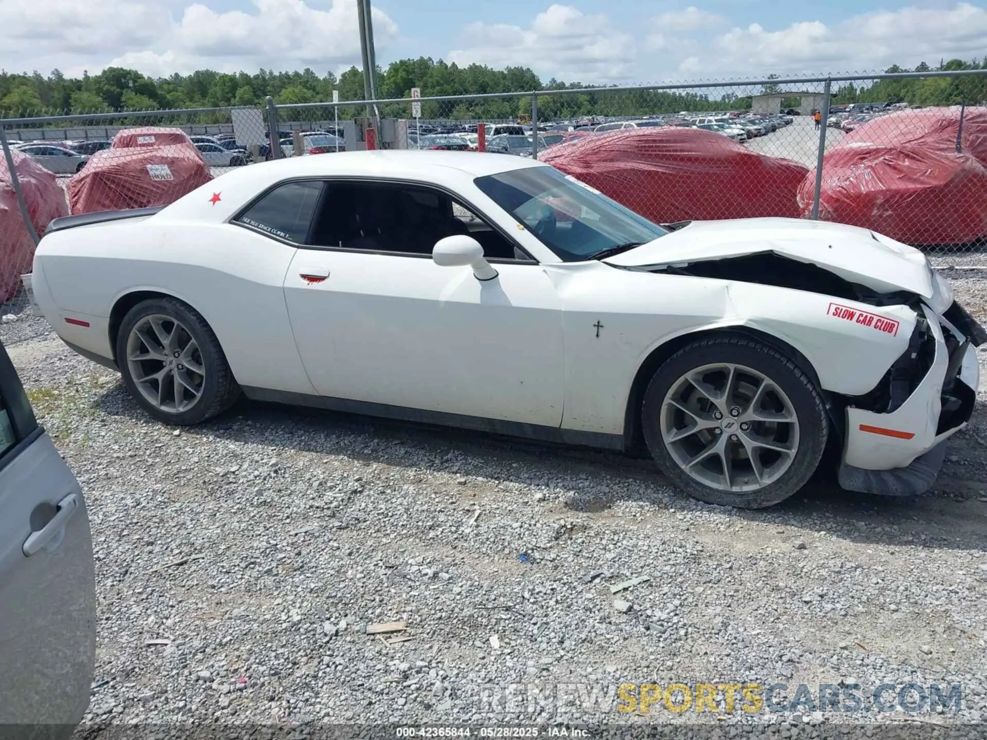 13 Photograph of a damaged car 2C3CDZJG0NH237466 DODGE CHALLENGER 2022