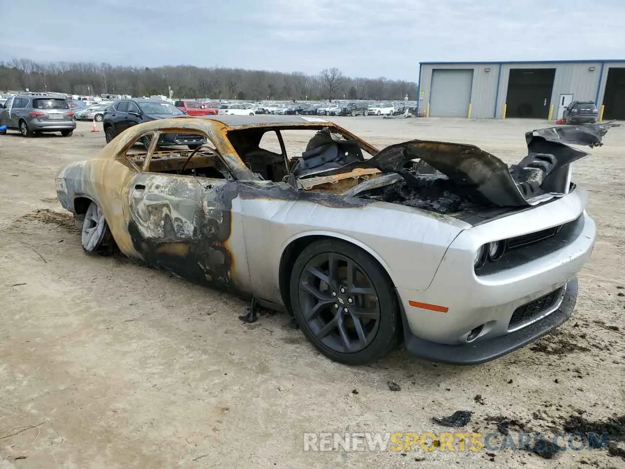 4 Photograph of a damaged car 2C3CDZJG1NH227187 DODGE CHALLENGER 2022
