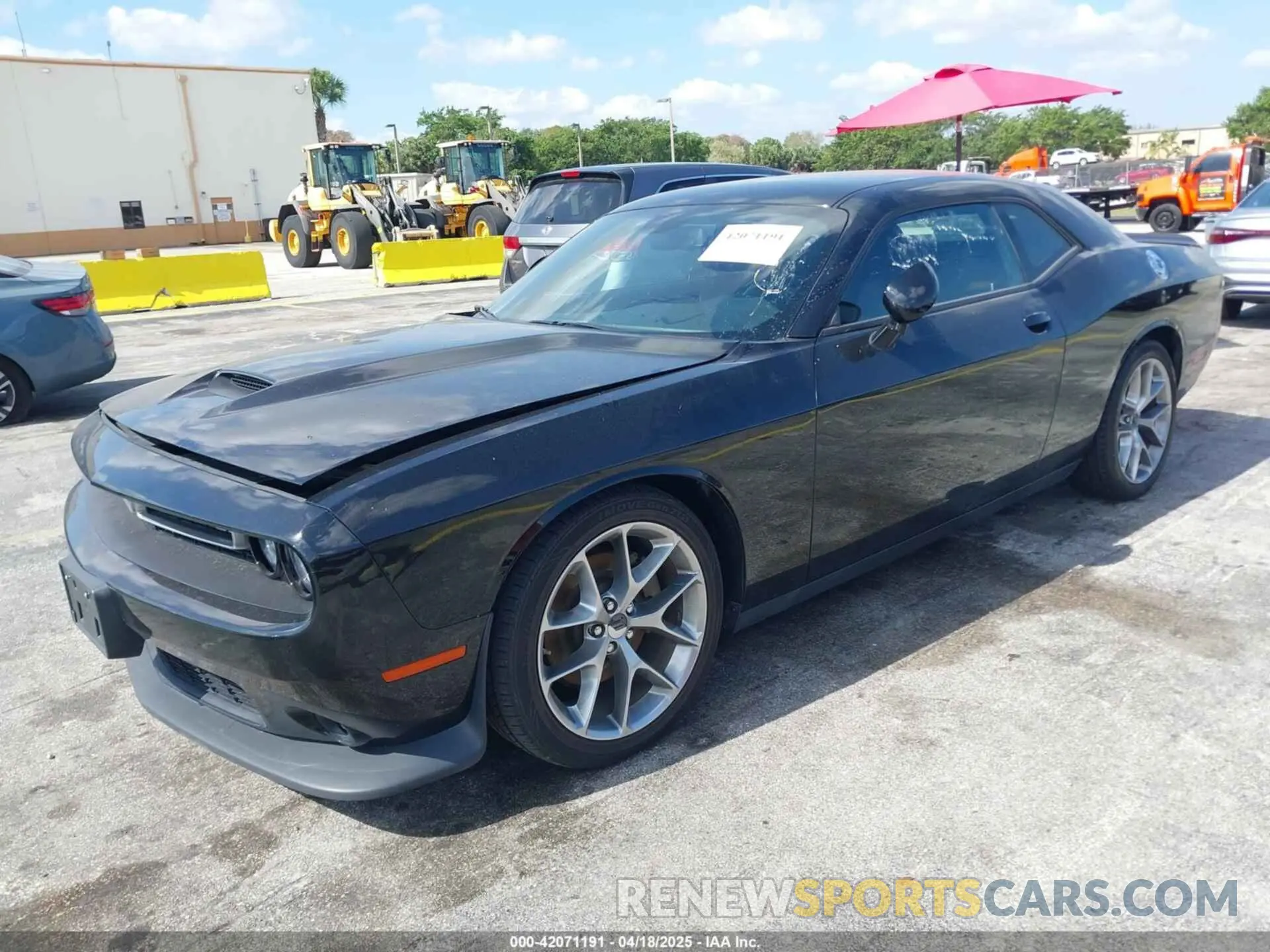 2 Photograph of a damaged car 2C3CDZJG1NH237606 DODGE CHALLENGER 2022